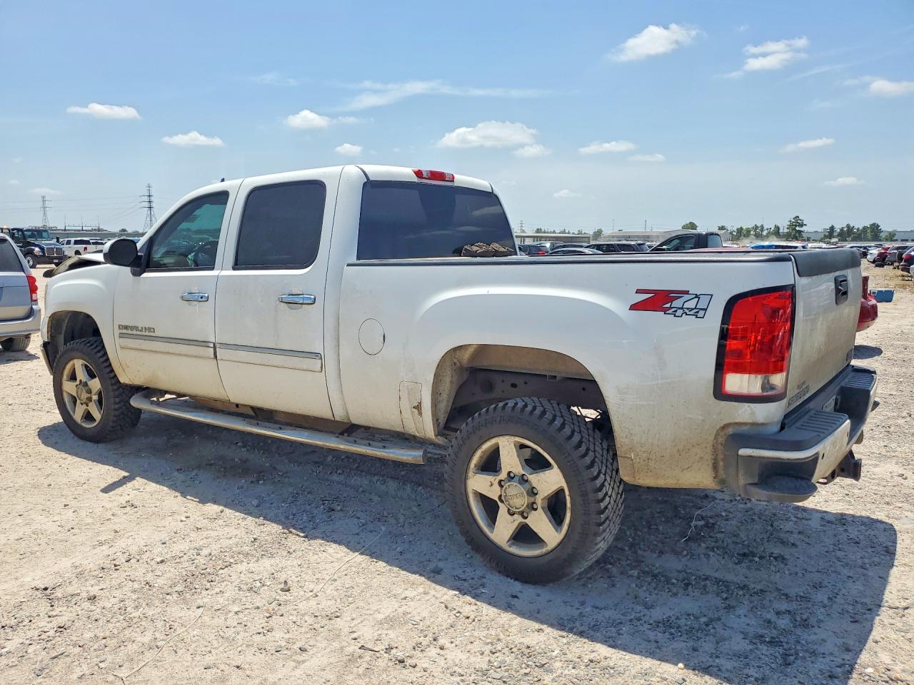 2011 Gmc Sierra K2500 Denali White vin: 1GT125C8XBF264744