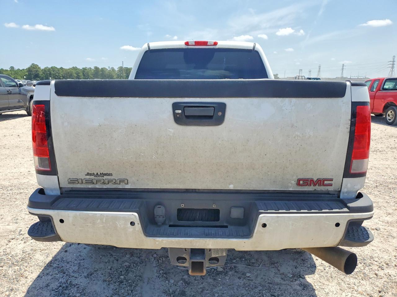 2011 Gmc Sierra K2500 Denali White vin: 1GT125C8XBF264744
