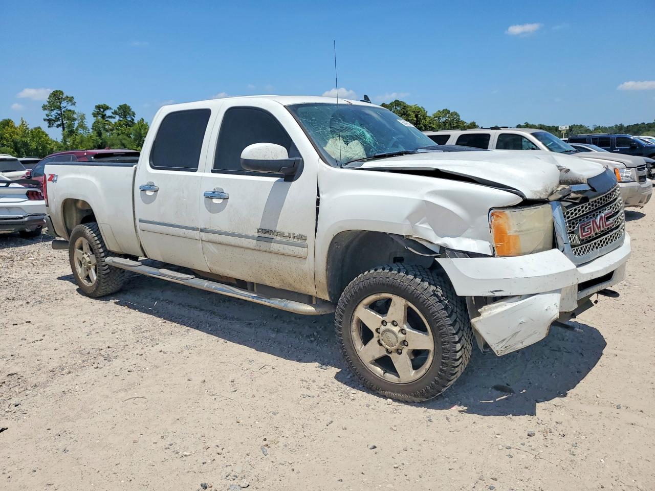 2011 Gmc Sierra K2500 Denali White vin: 1GT125C8XBF264744