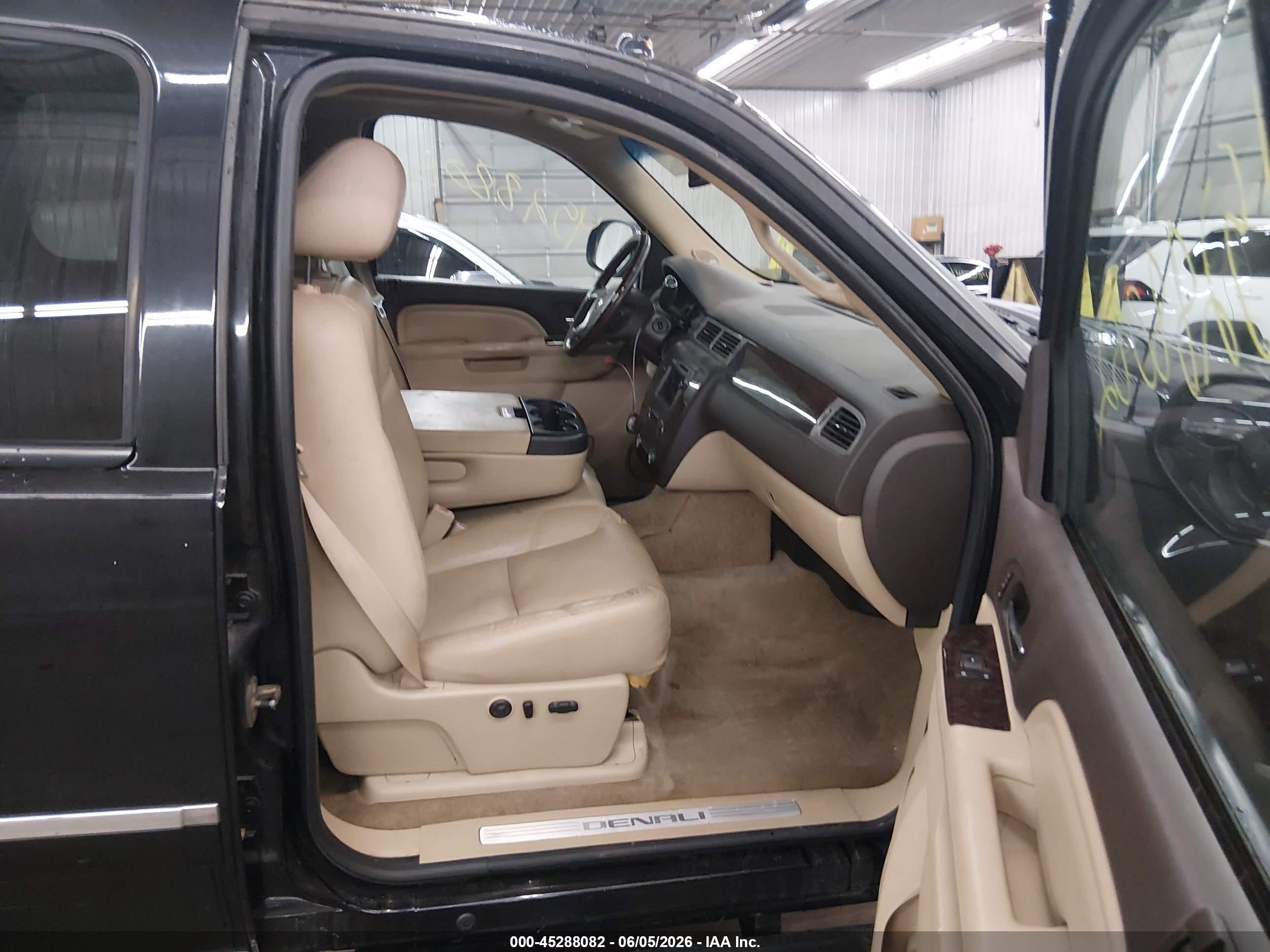 2011 Gmc Sierra 2500hd Denali Black vin: 1GT125CG3BF202139