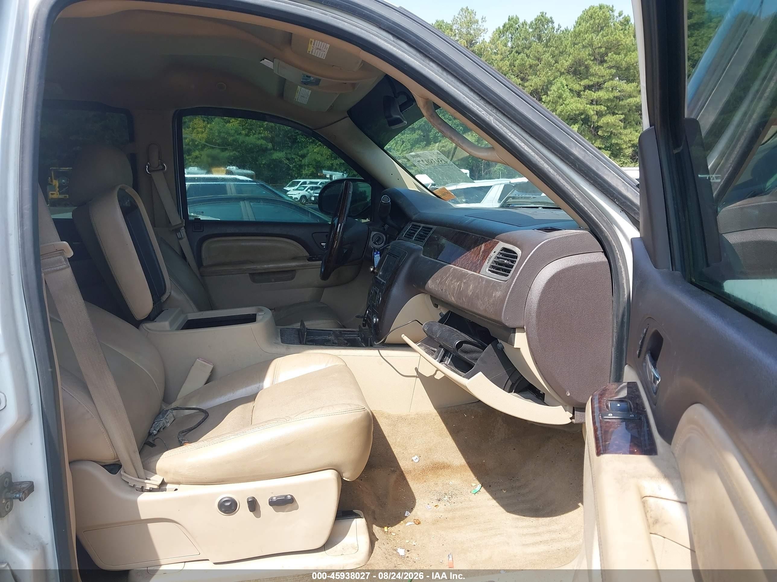 2013 Gmc Sierra 2500hd Denali White vin: 1GT125E84DF233389