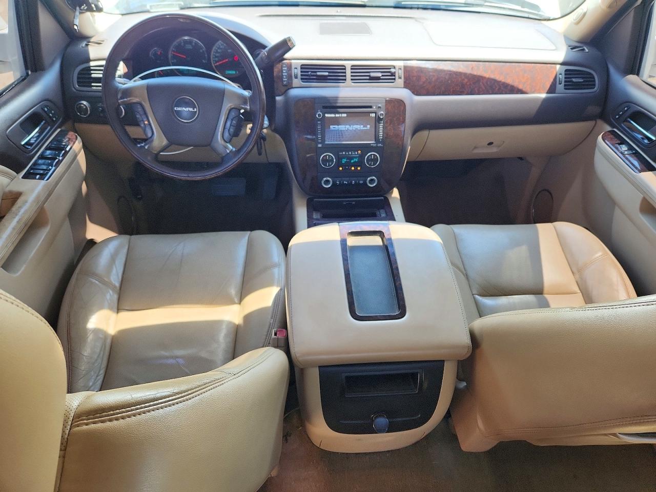 2013 Gmc Sierra K2500 Denali White vin: 1GT125E86DF237976