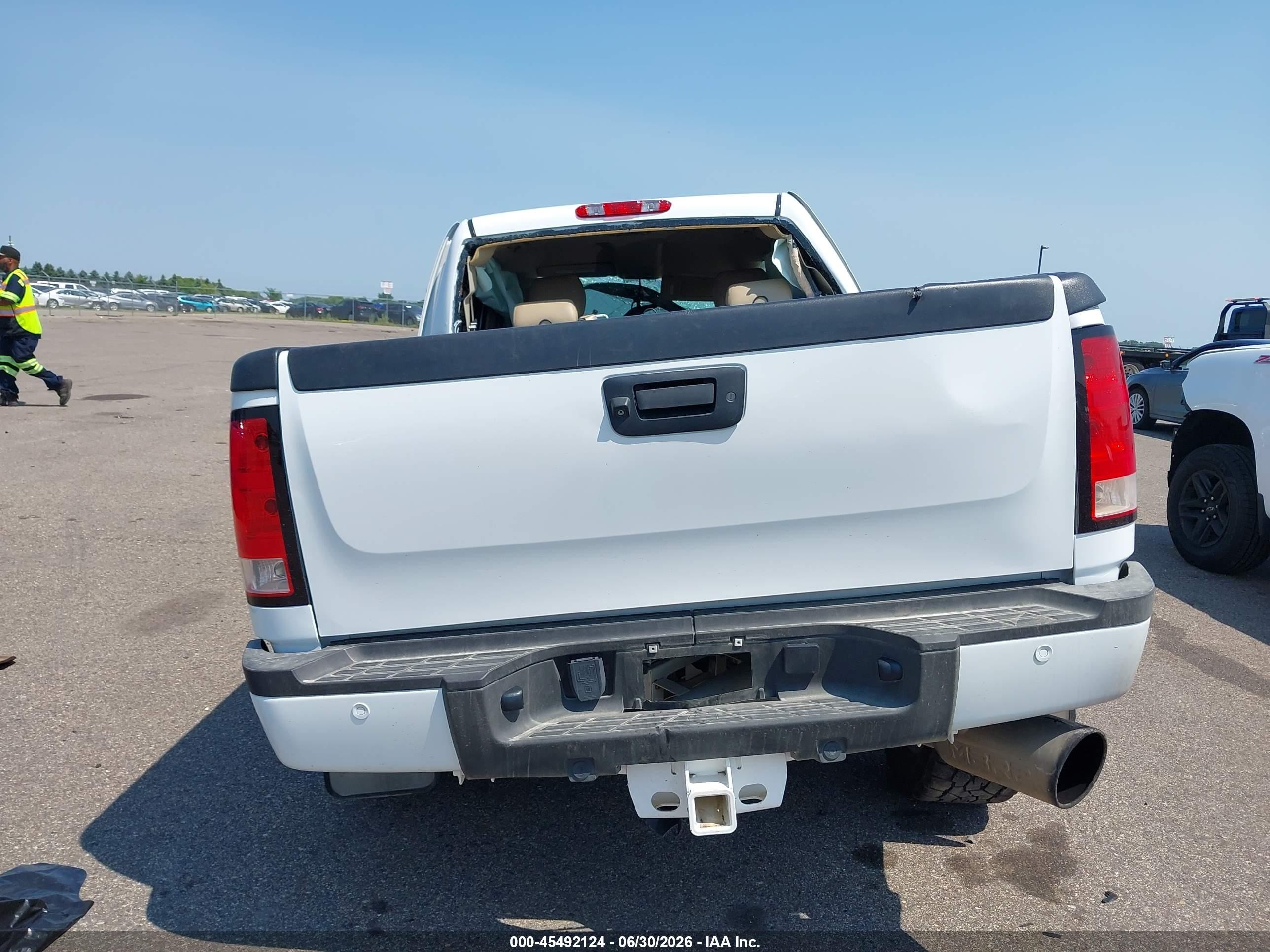 2012 Gmc Sierra 2500hd Denali White vin: 1GT125E88CF171946