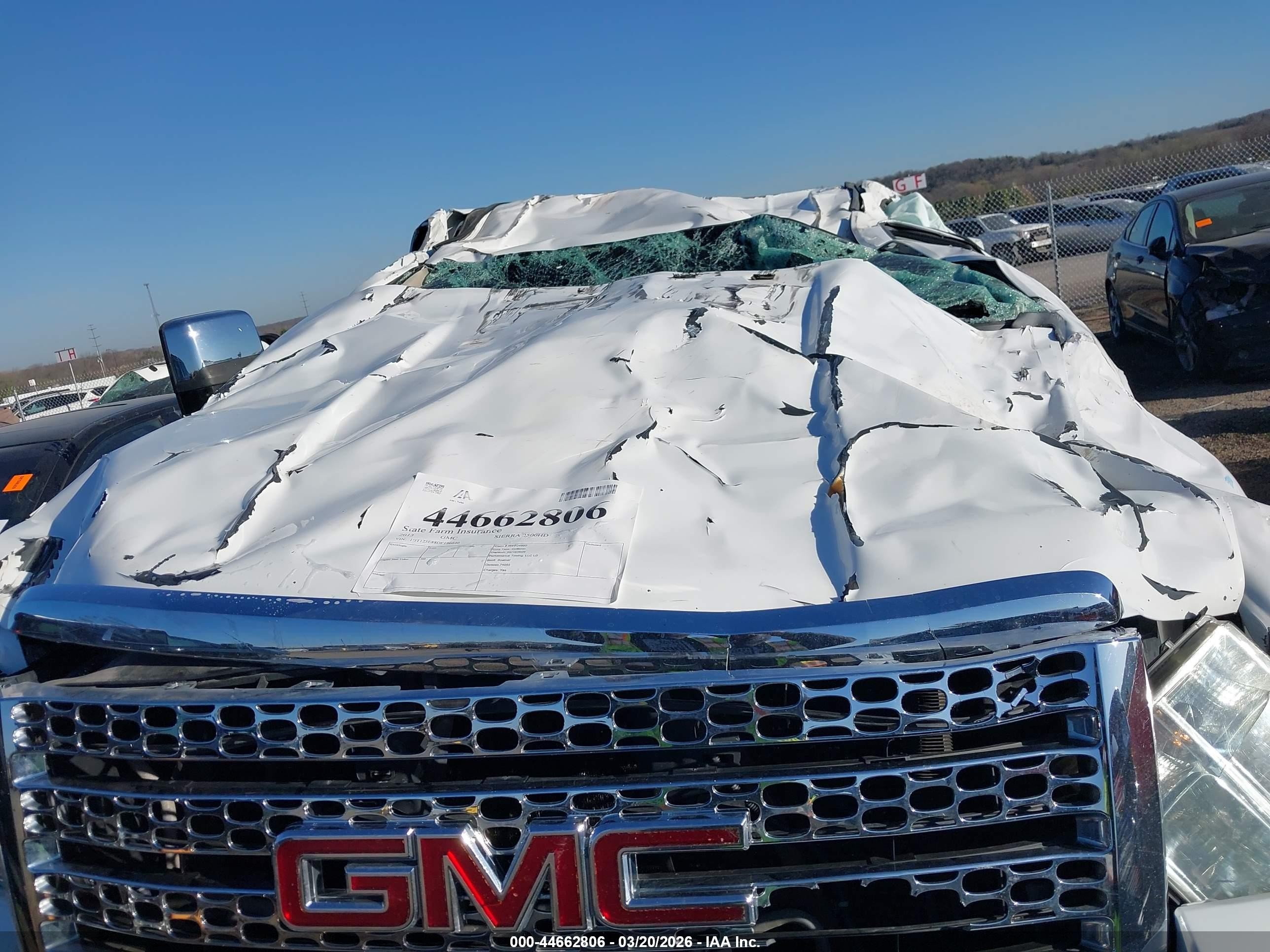 2013 Gmc Sierra 2500hd Denali White vin: 1GT125E88DF196640
