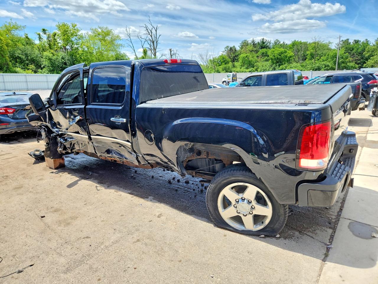 2012 Gmc Sierra K2500 Denali Black vin: 1GT125E89CF183524