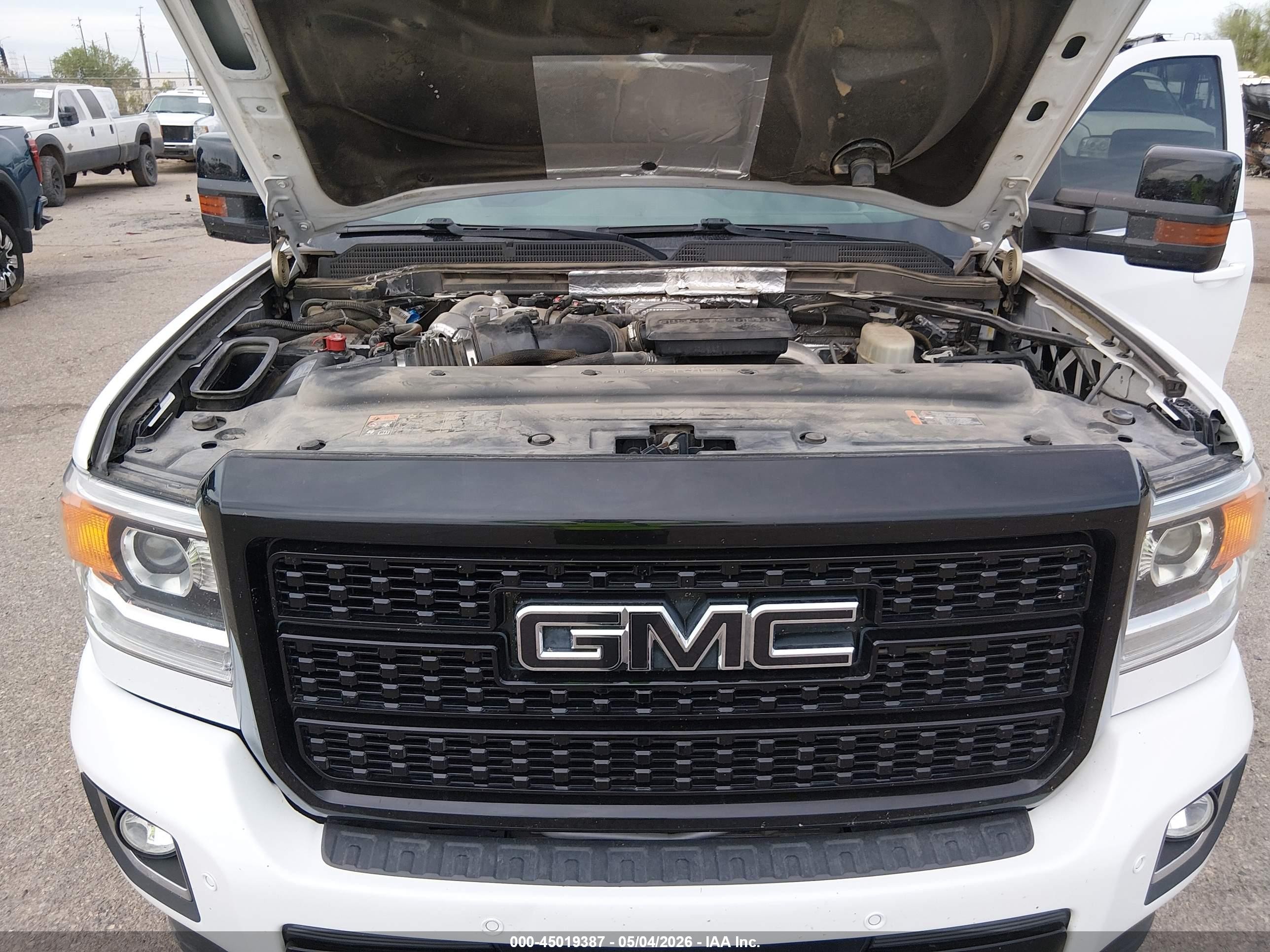2018 Gmc Sierra 2500hd Slt White vin: 1GT12TEY0JF123620