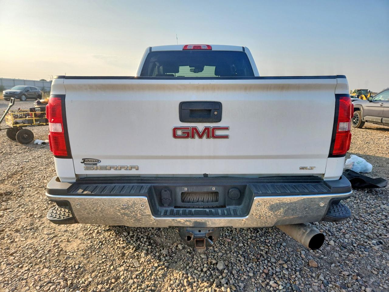 2018 Gmc Sierra K2500 Slt White vin: 1GT12TEY4JF258261