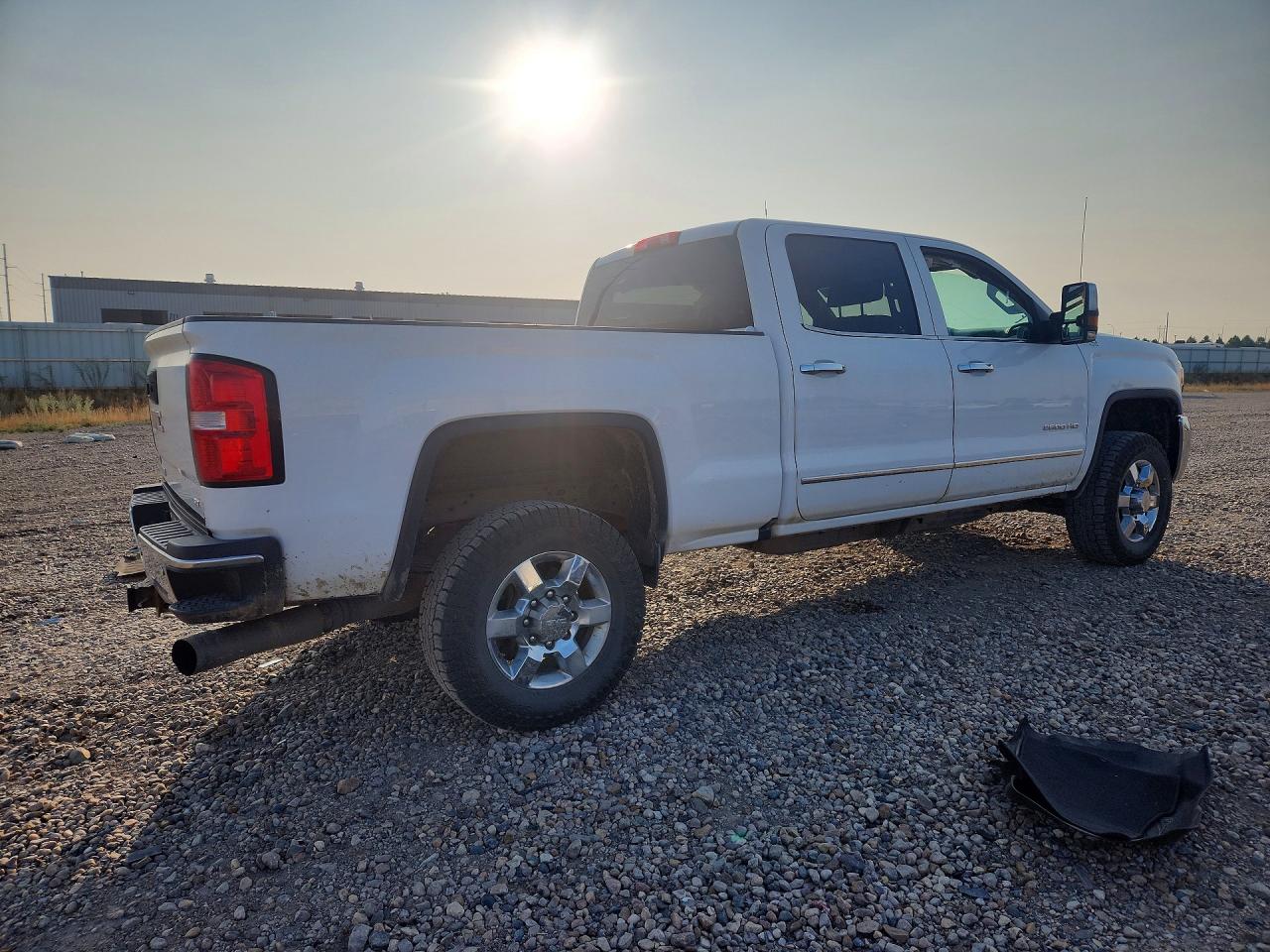 2018 Gmc Sierra K2500 Slt White vin: 1GT12TEY4JF258261