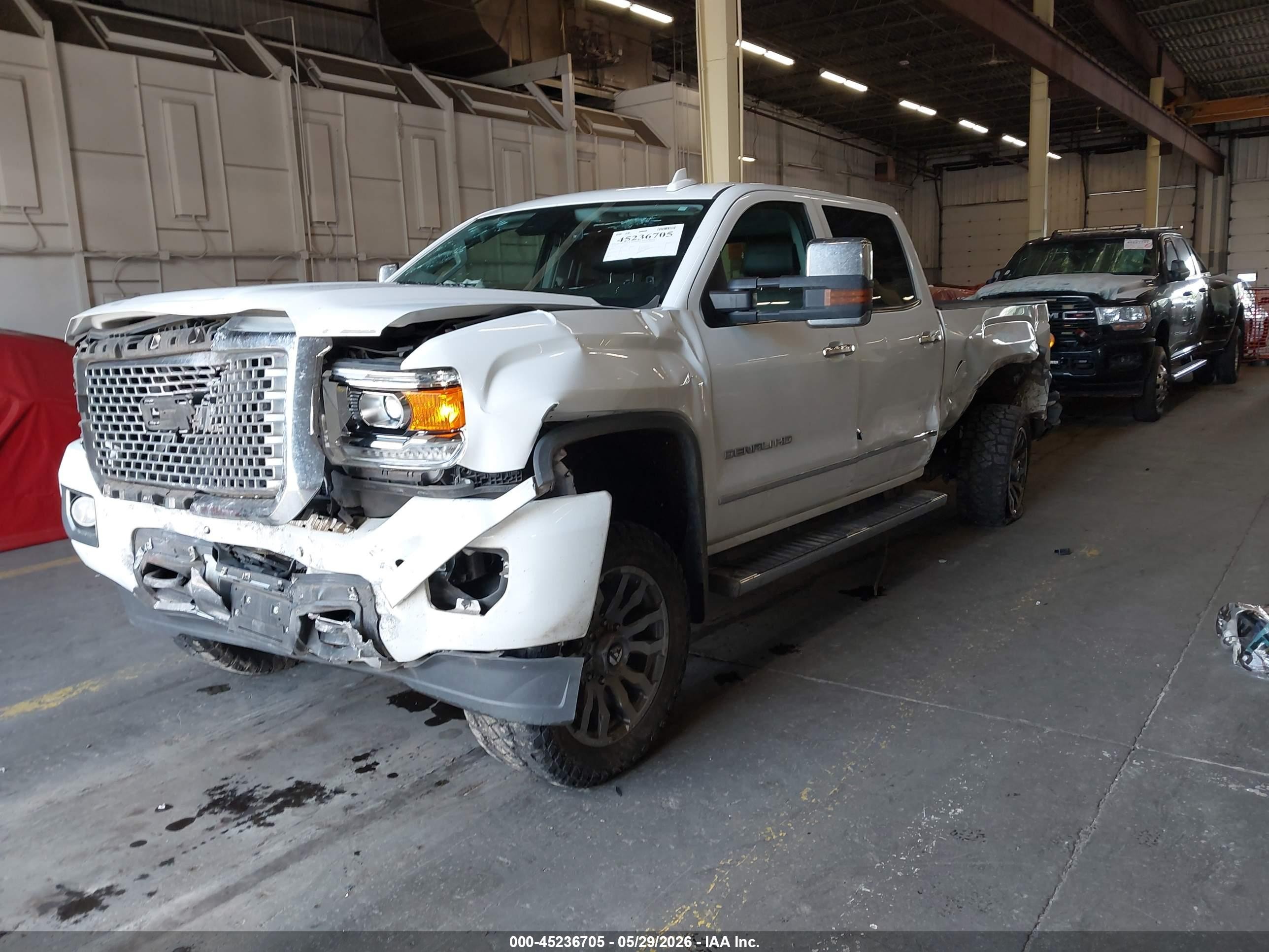 2016 Gmc Sierra 2500hd Denali White vin: 1GT12UE82GF267572