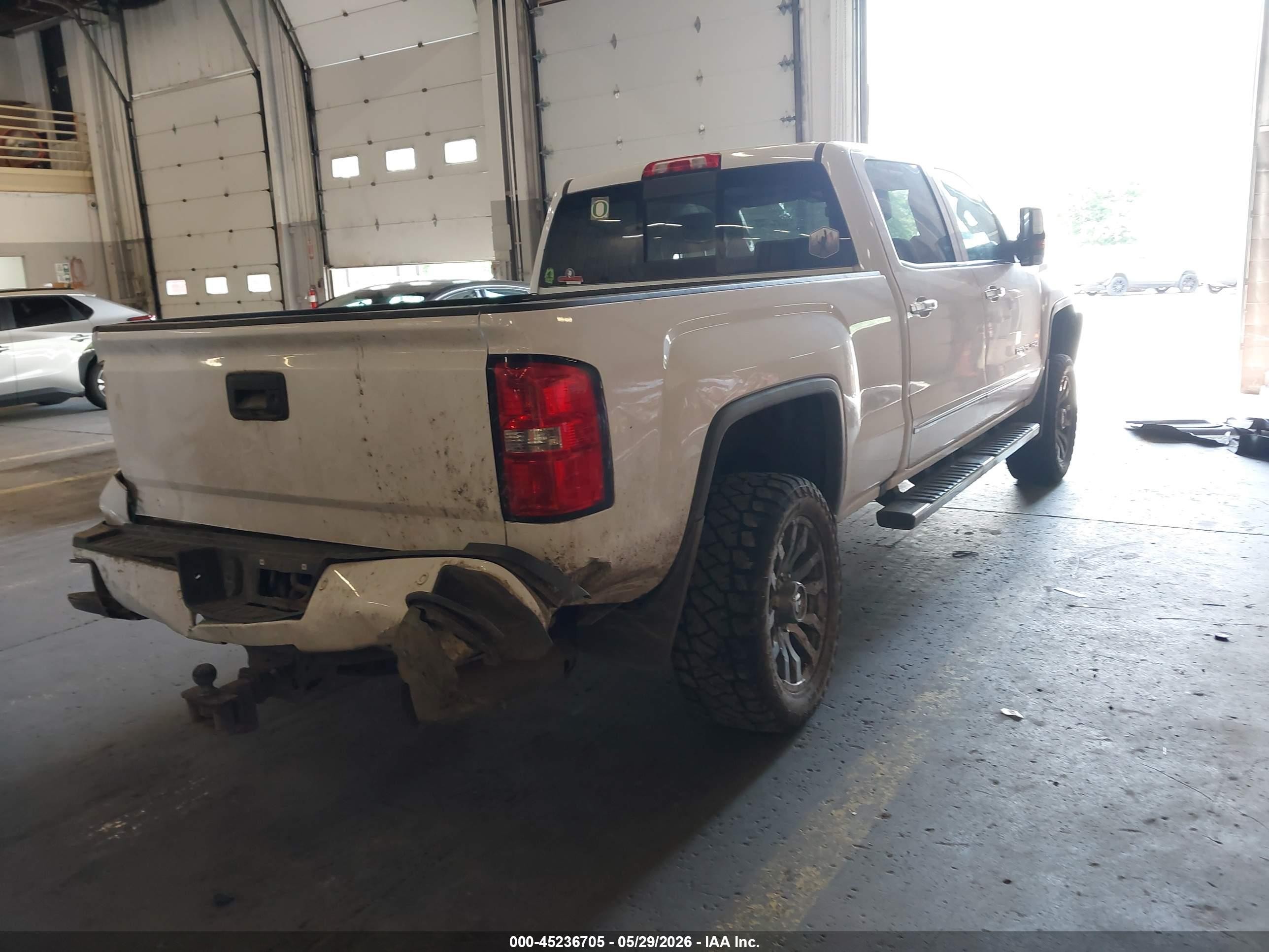2016 Gmc Sierra 2500hd Denali White vin: 1GT12UE82GF267572