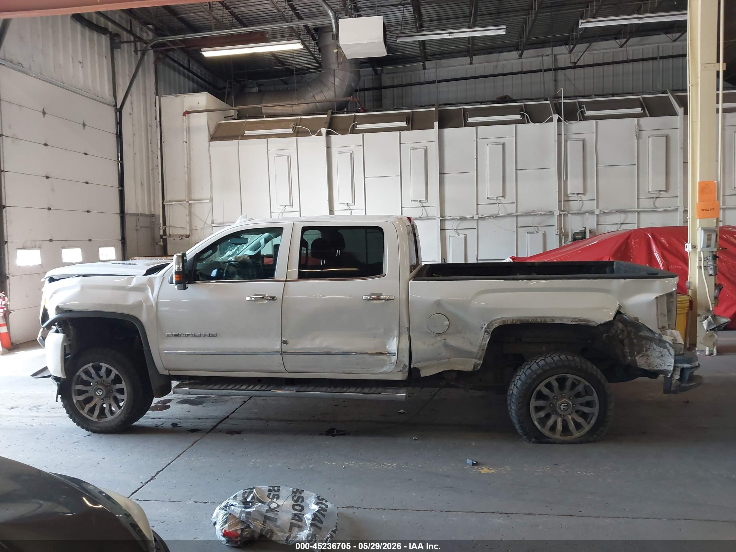 2016 Gmc Sierra 2500hd Denali White vin: 1GT12UE82GF267572