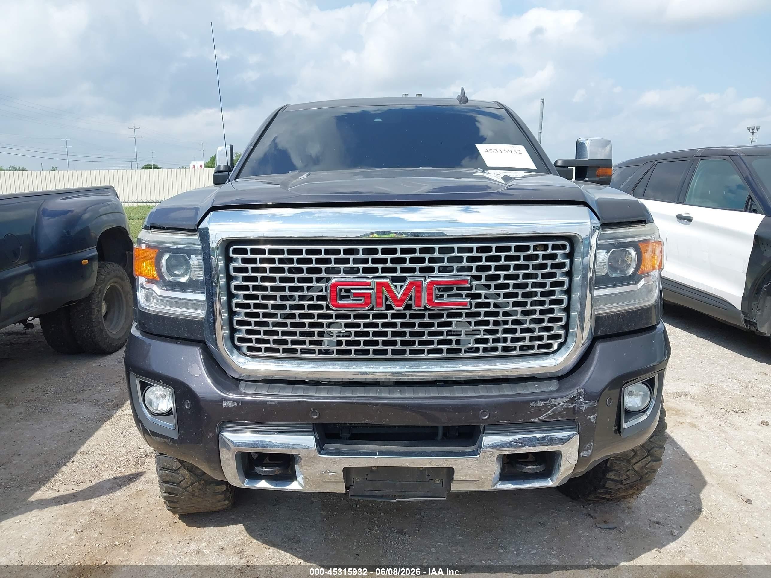 2016 Gmc Sierra 2500hd Denali Черный vin: 1GT12UE85GF190809