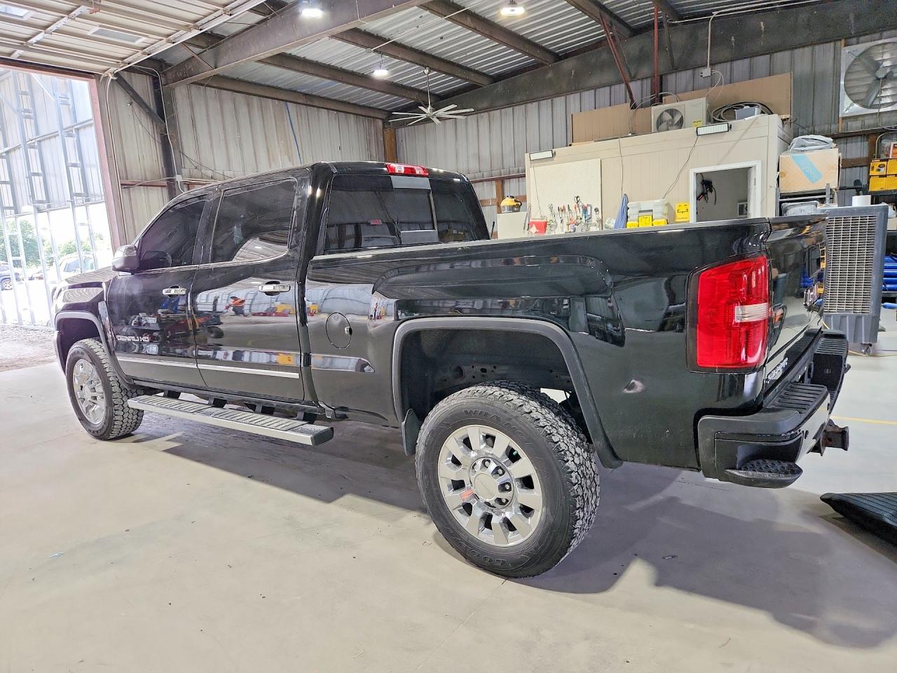 2016 Gmc Sierra K2500 Denali Black vin: 1GT12UEG9GF100004