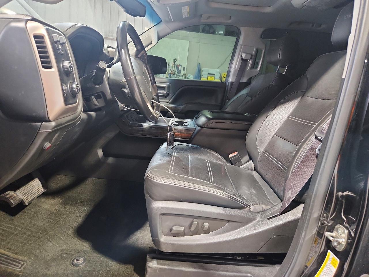 2016 Gmc Sierra K2500 Denali Black vin: 1GT12UEG9GF100004