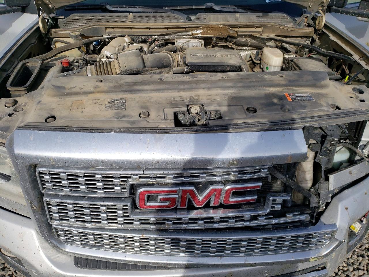 2018 Gmc Sierra K2500 Denali Silver vin: 1GT12UEYXJF234245