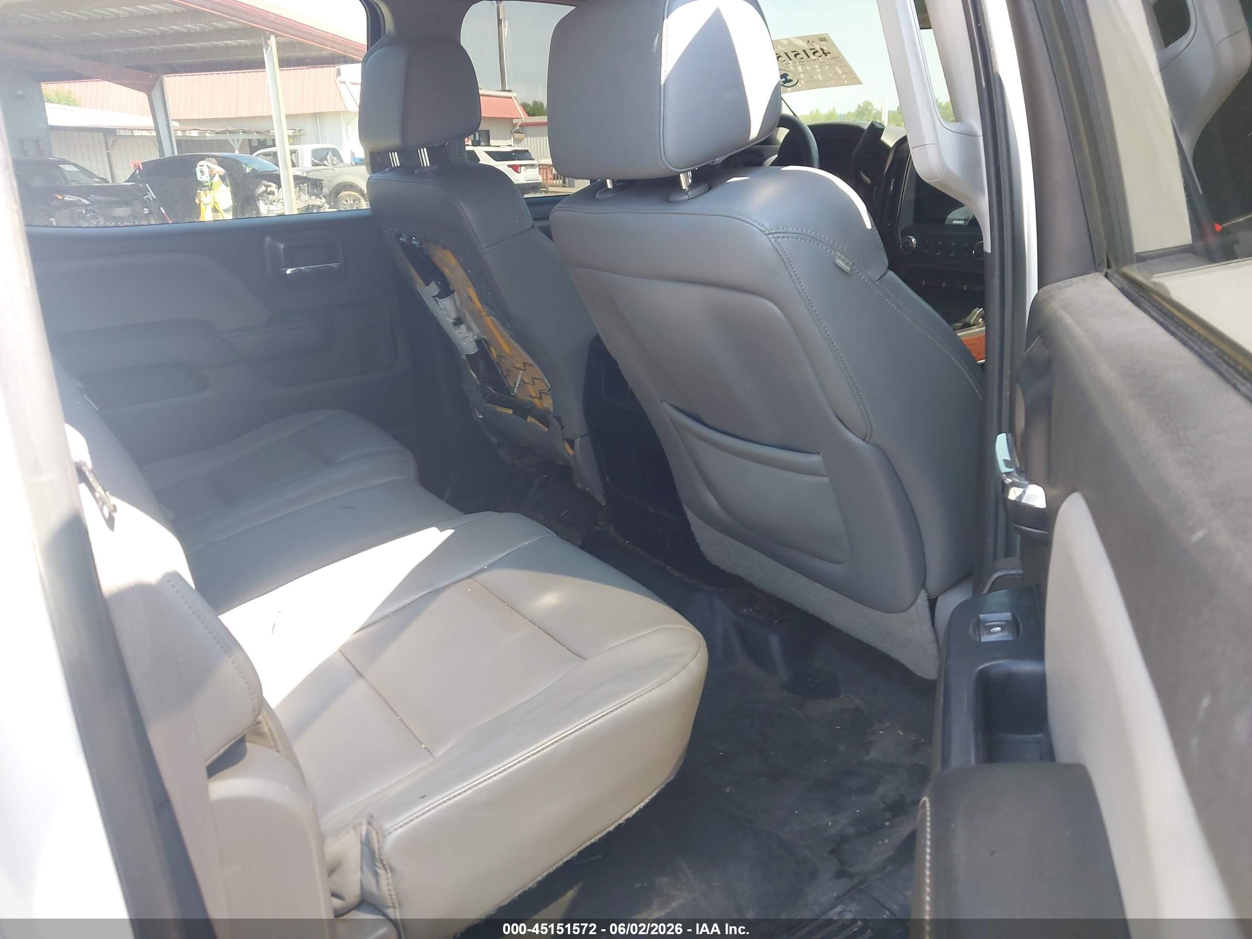 2015 Gmc Sierra 2500hd   White vin: 1GT12XEG3FF612082