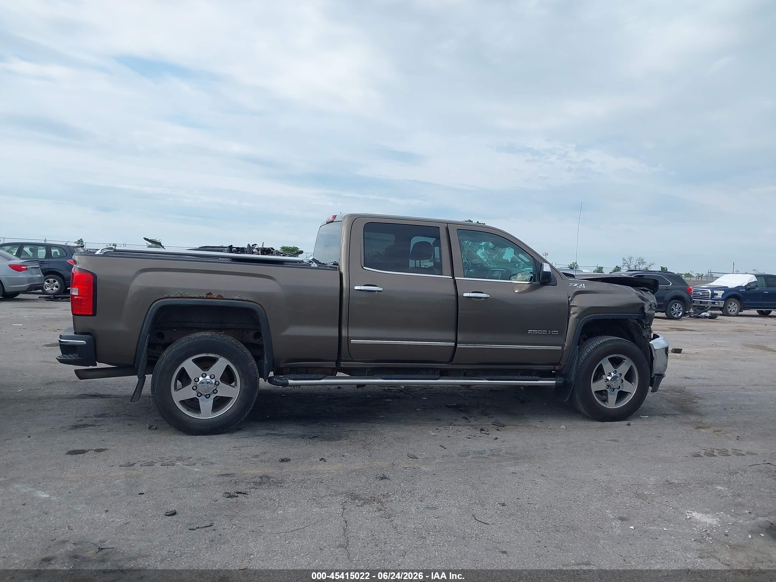 2015 Gmc Sierra 2500hd Slt Brown vin: 1GT12ZEG0FF106432