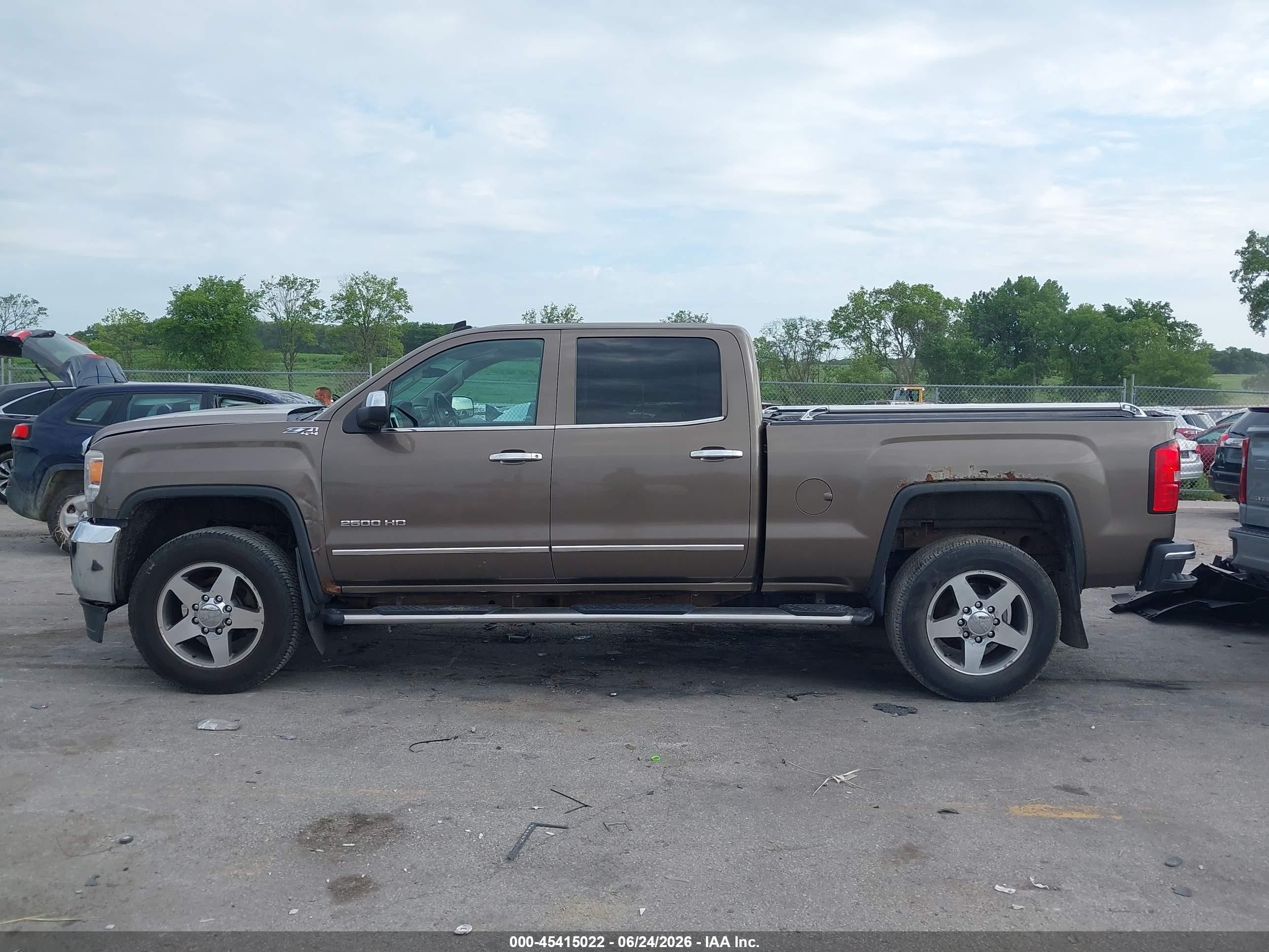 2015 Gmc Sierra 2500hd Slt Brown vin: 1GT12ZEG0FF106432
