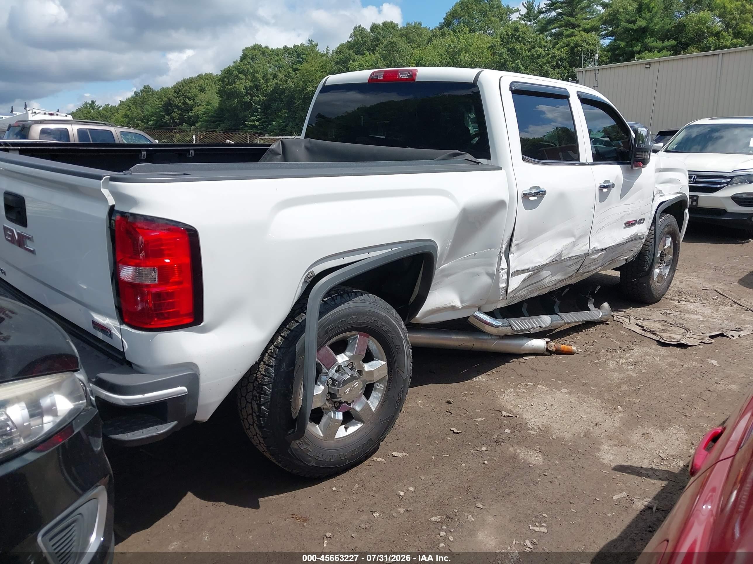 2015 Gmc Sierra 2500hd Available Wifi Slt White vin: 1GT12ZEG3FF544913