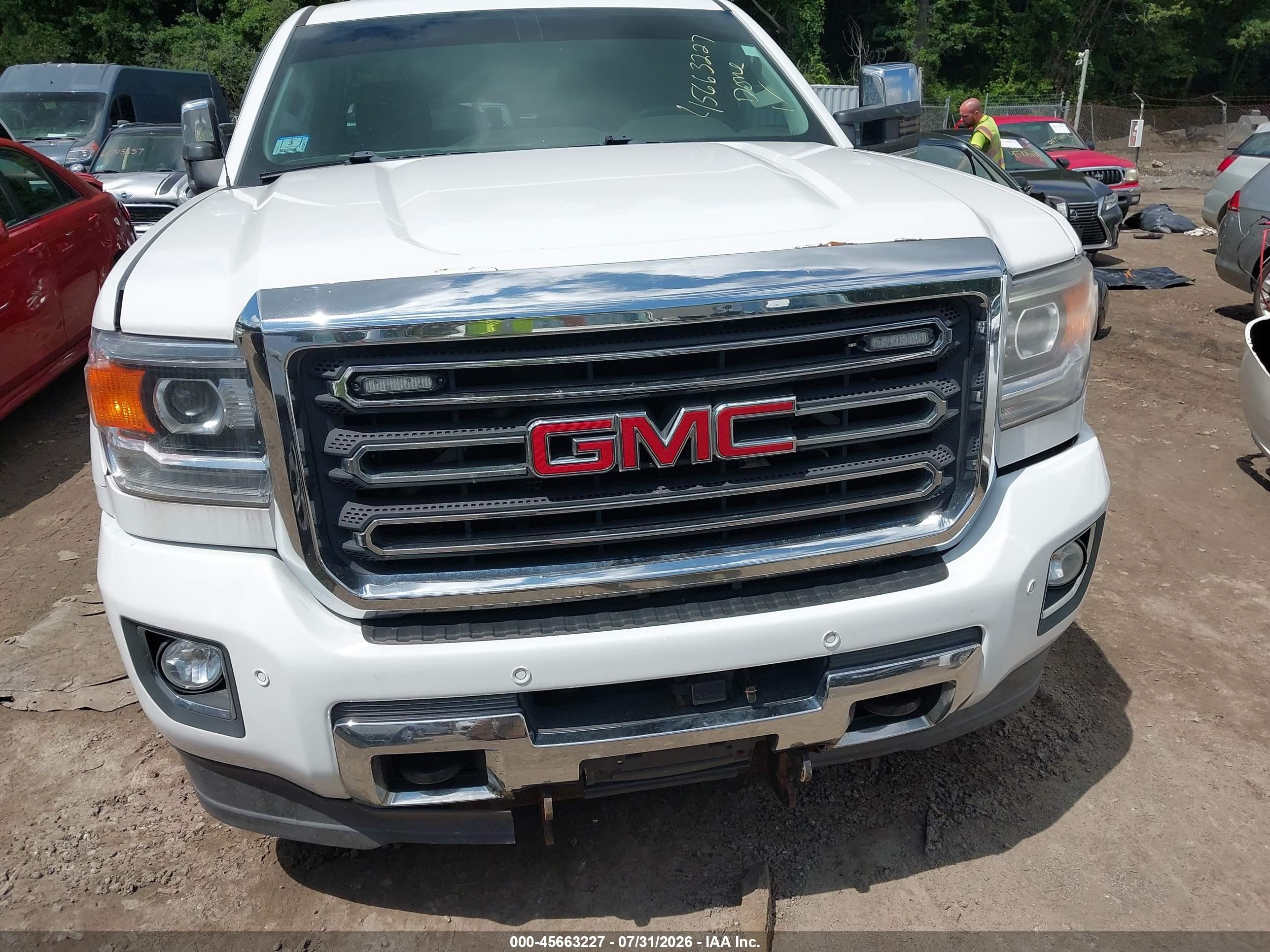 2015 Gmc Sierra 2500hd Available Wifi Slt White vin: 1GT12ZEG3FF544913