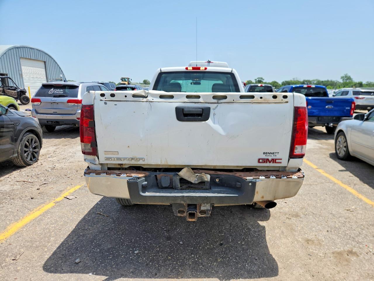 2013 Gmc Sierra C2500 Heavy Duty White vin: 1GT21ZCG2DZ329075