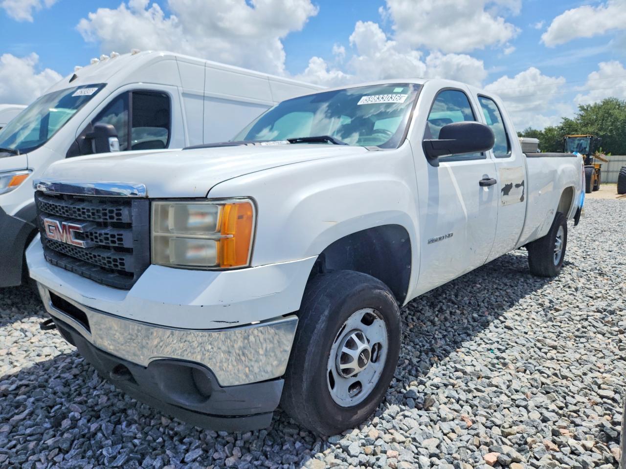 2011 Gmc Sierra C2500 Heavy Duty White vin: 1GT21ZCG4BZ136181