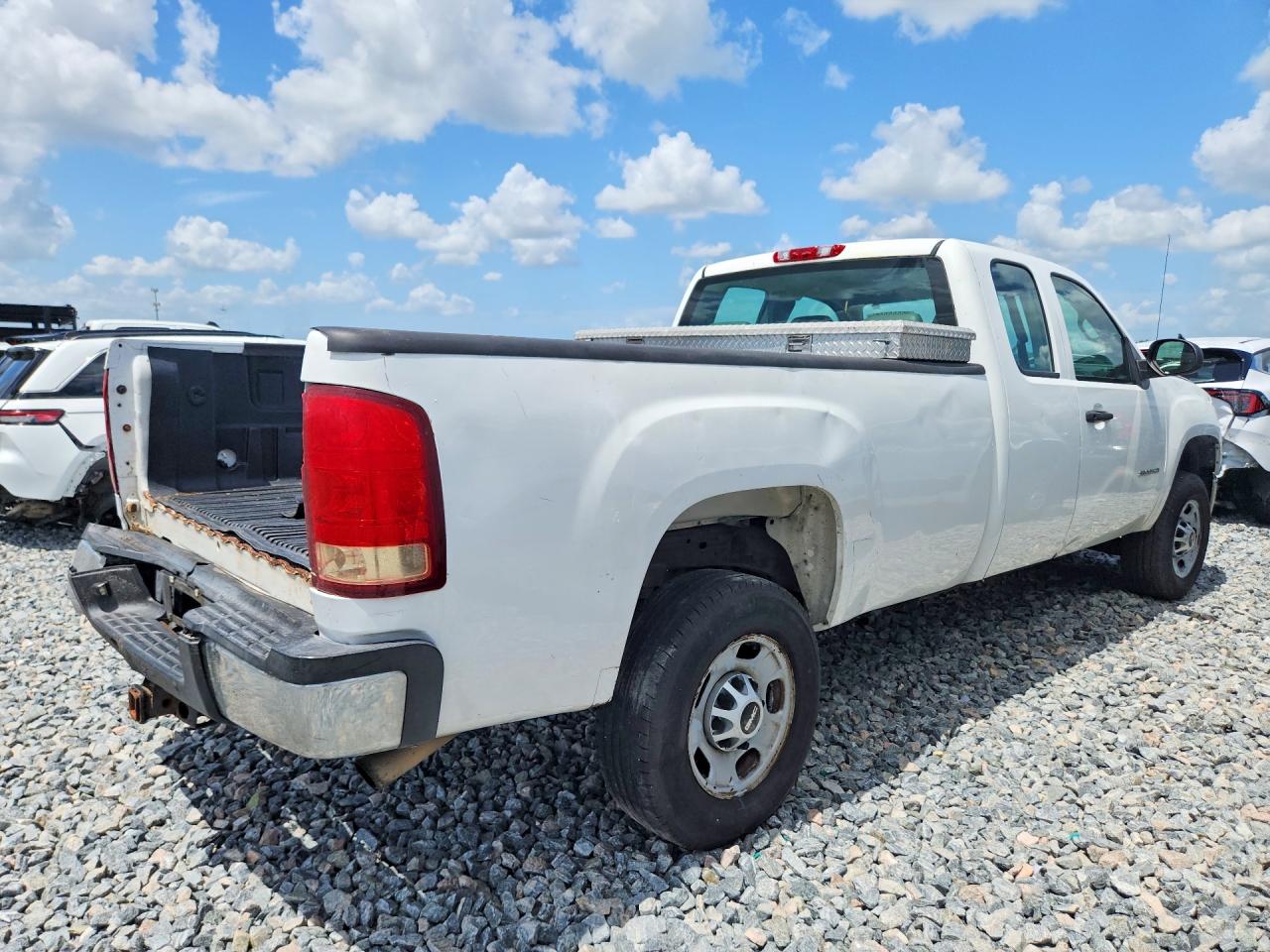 2011 Gmc Sierra C2500 Heavy Duty White vin: 1GT21ZCG4BZ136181