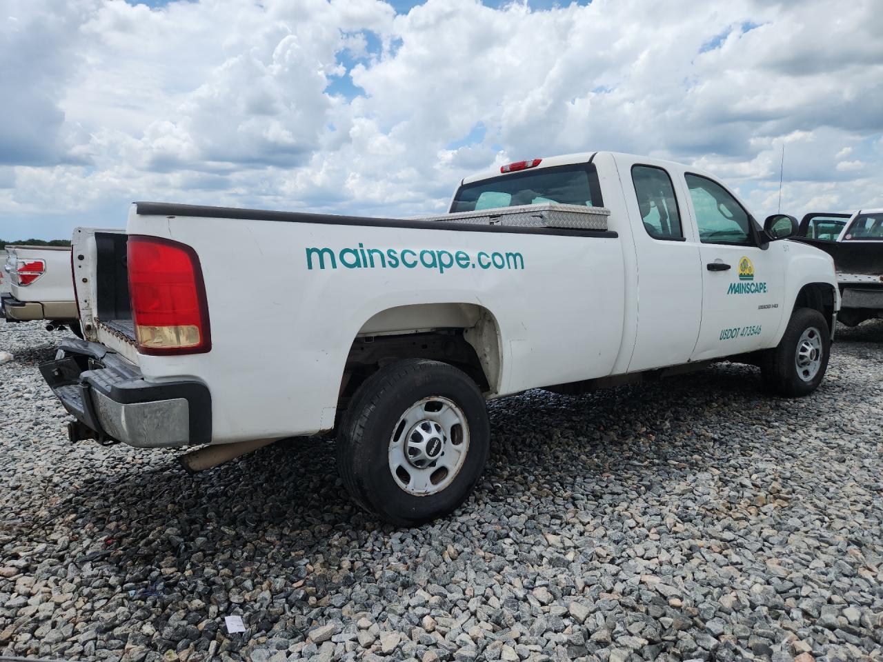 2011 Gmc Sierra C2500 Heavy Duty White vin: 1GT21ZCG4BZ136181 Damage: Right Bed Side, Dent(S) W/ Paint Dmg, > 12 Inches