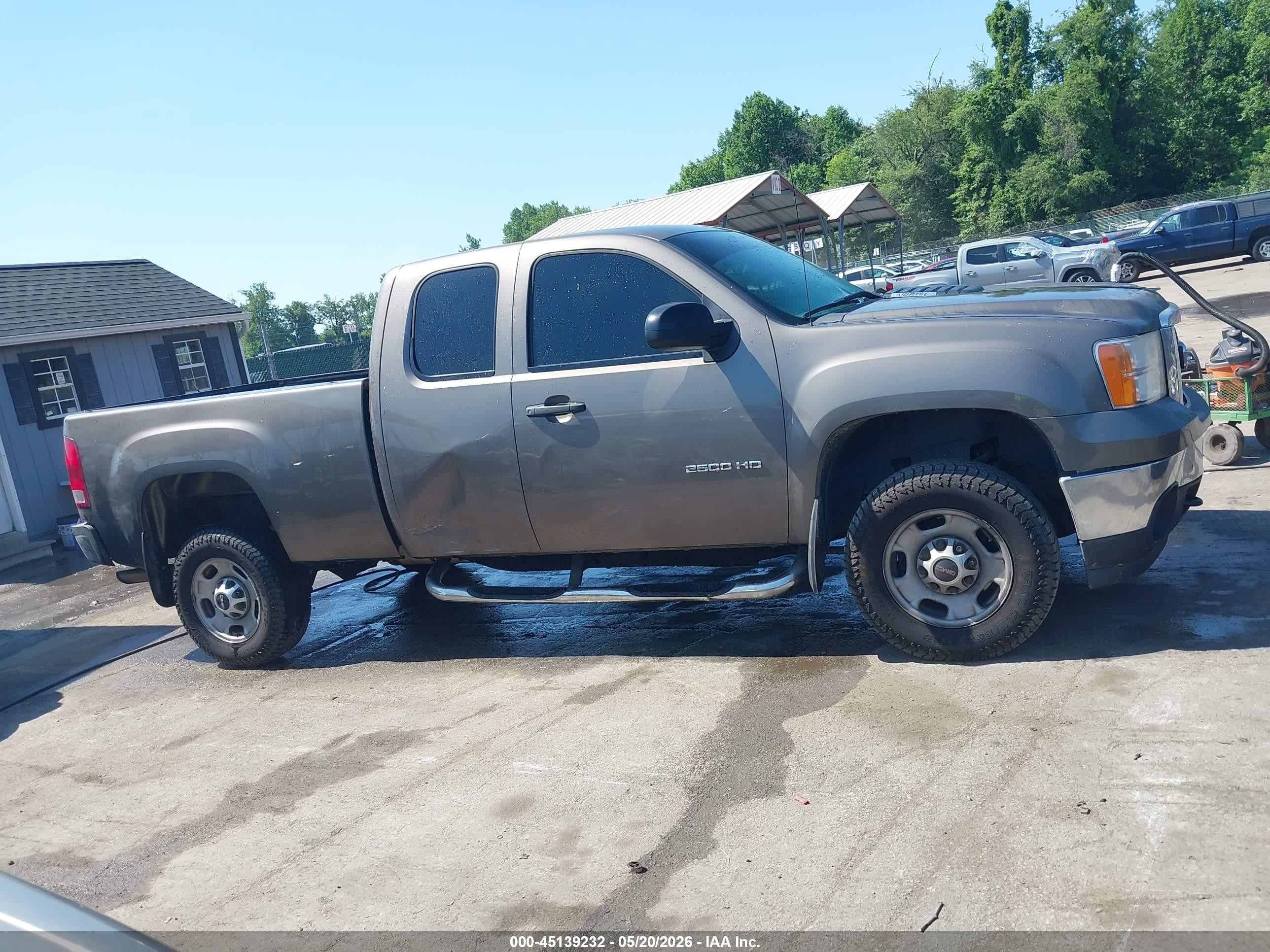 2013 Gmc Sierra 2500hd Work Truck Brown vin: 1GT21ZCG8DZ288631