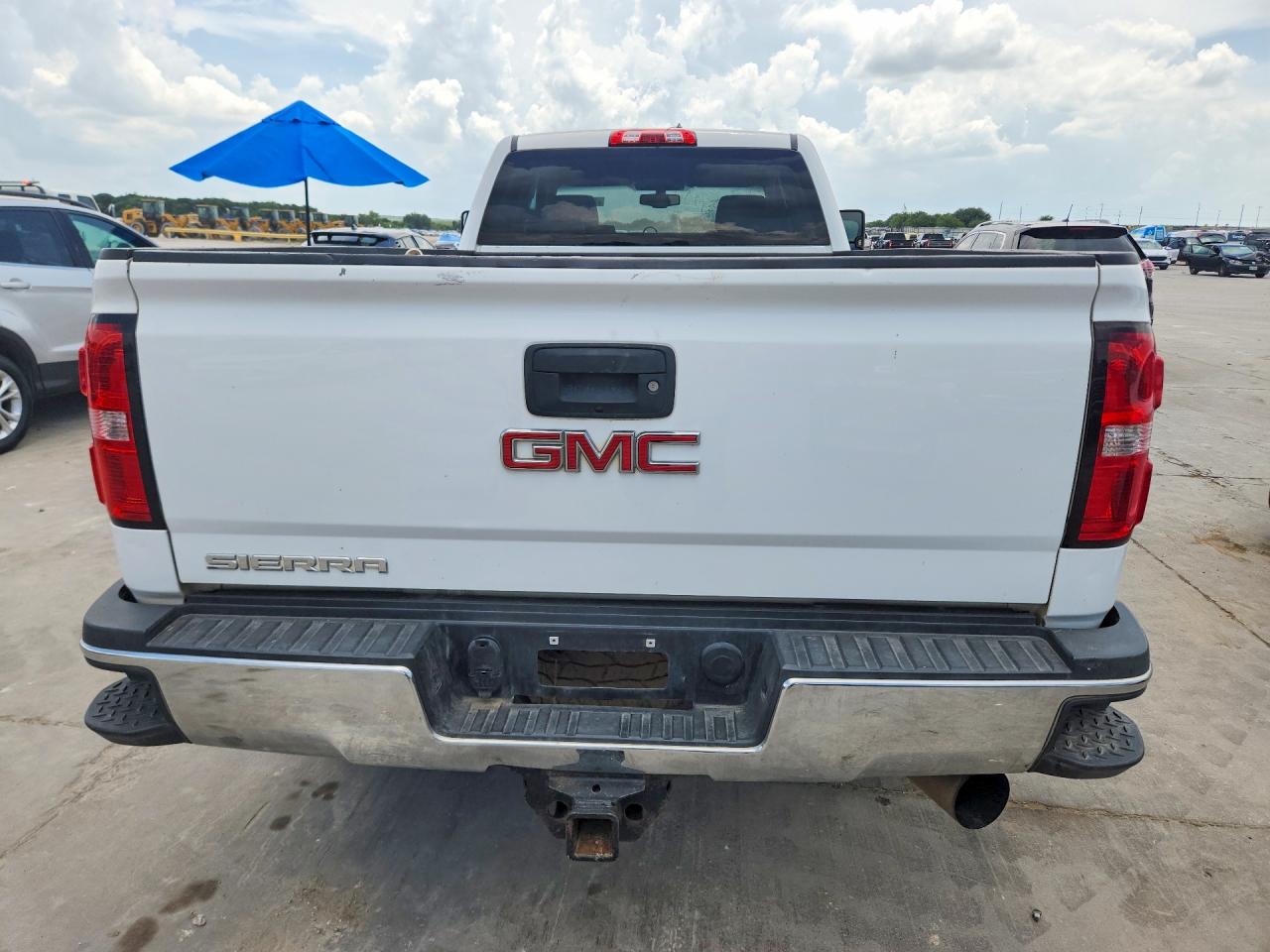 2016 Gmc Sierra K2500 Heavy Duty White vin: 1GT22RE88GZ284652