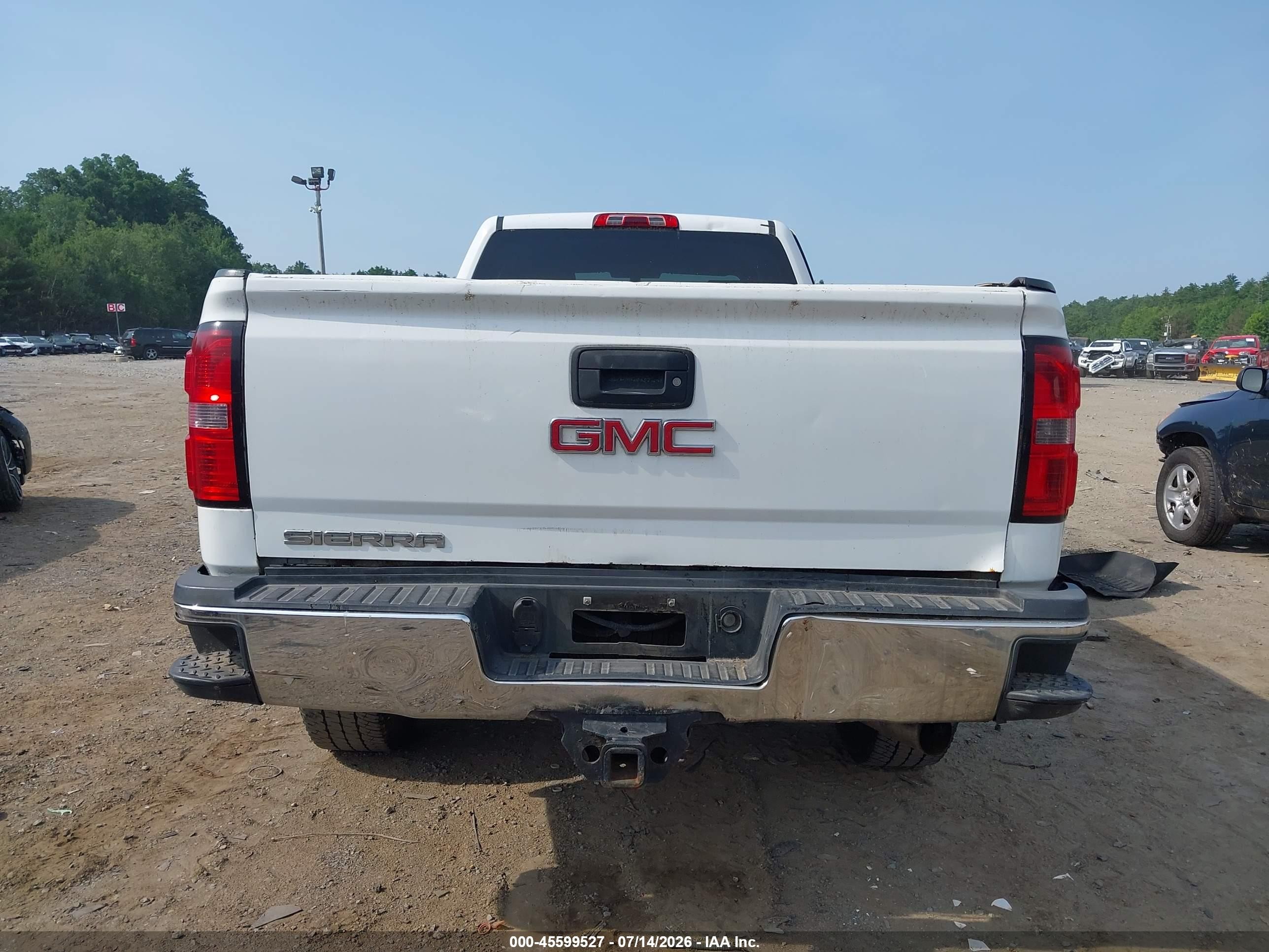2015 Gmc Sierra 2500hd   Белый vin: 1GT22XE81FZ131792