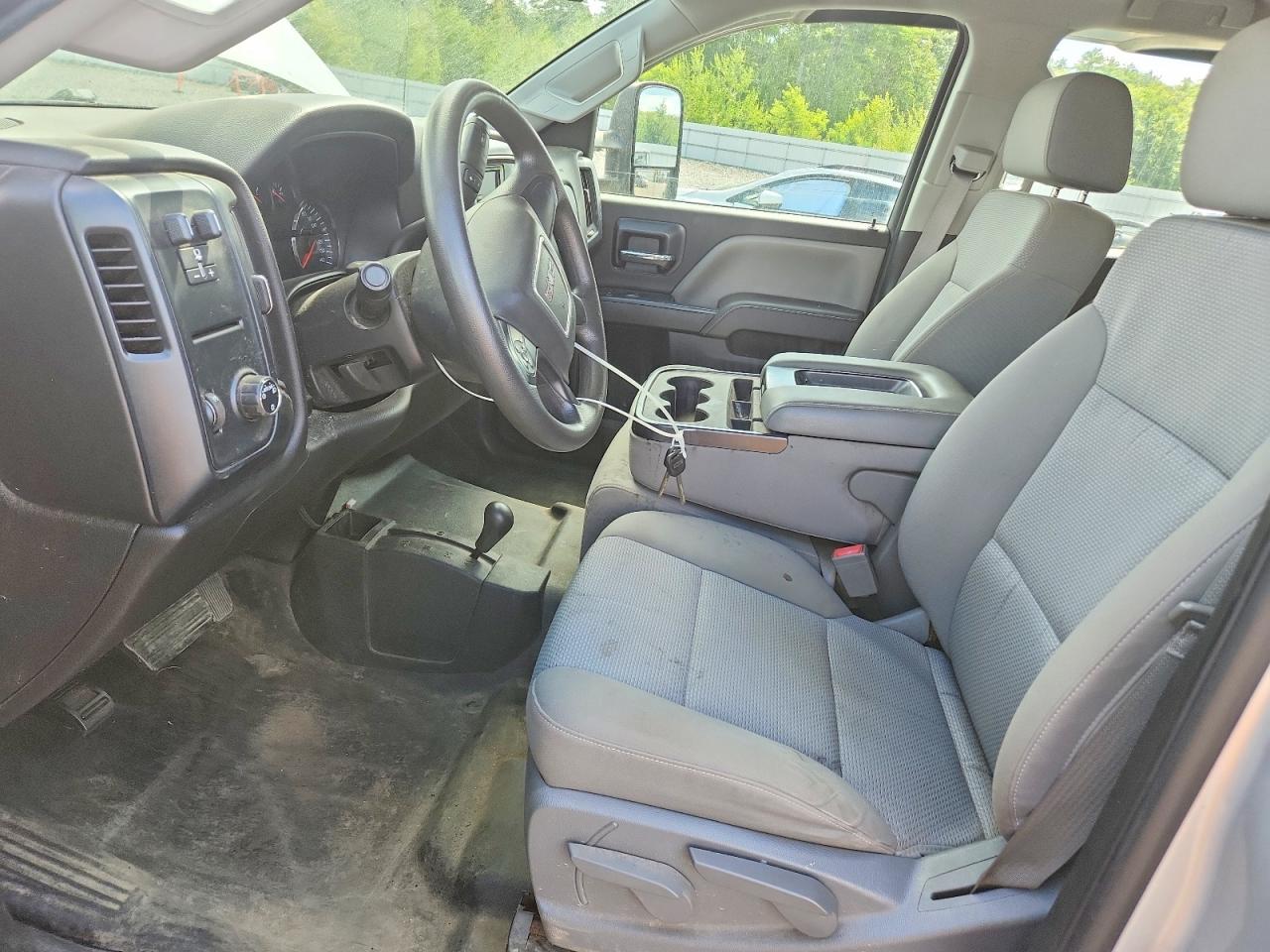 2015 Gmc Sierra K2500 Heavy Duty Silver vin: 1GT22XEG1FZ110769
