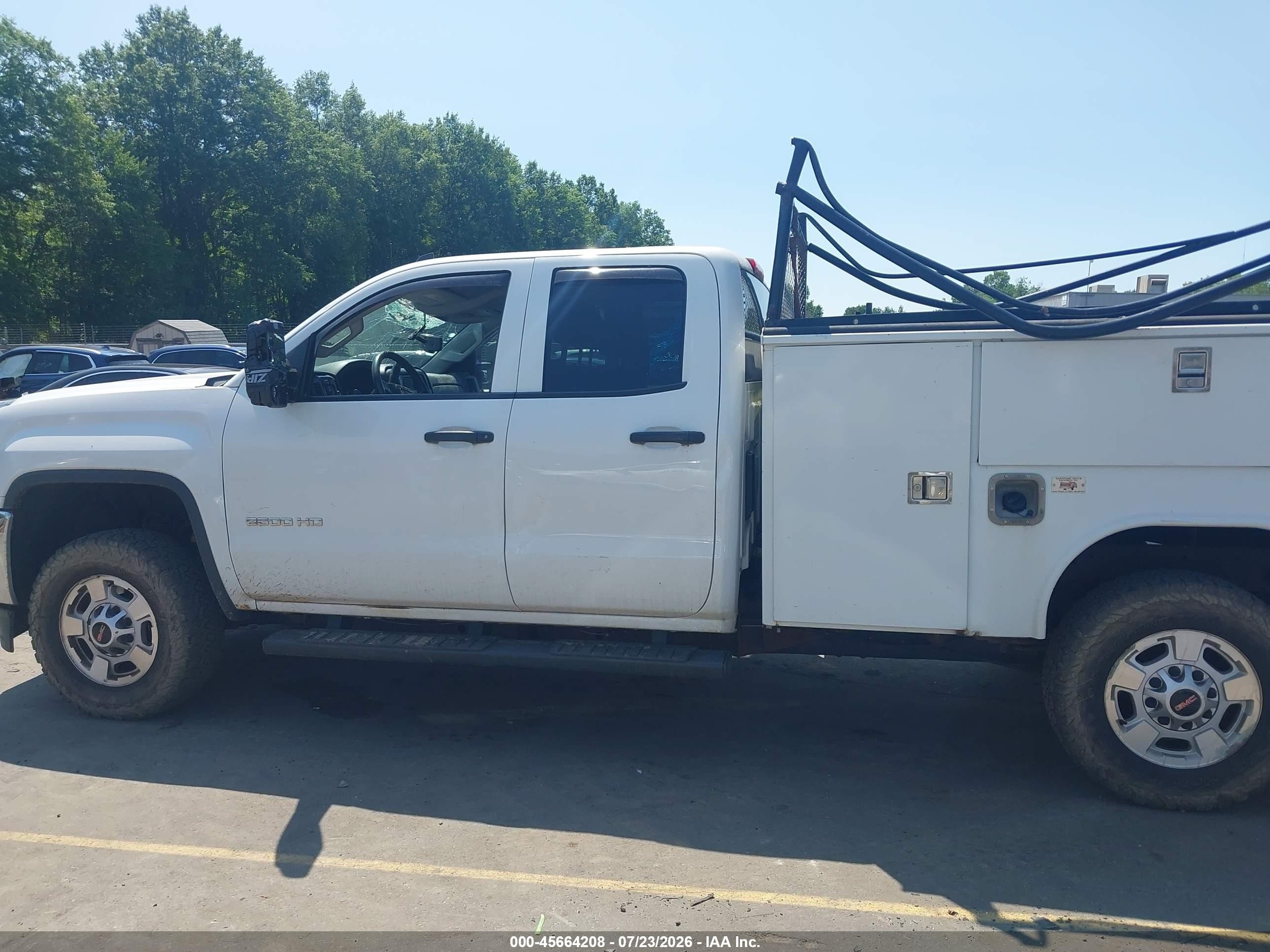 2015 Gmc Sierra 2500hd Available Wifi   White vin: 1GT22XEG6FZ520824