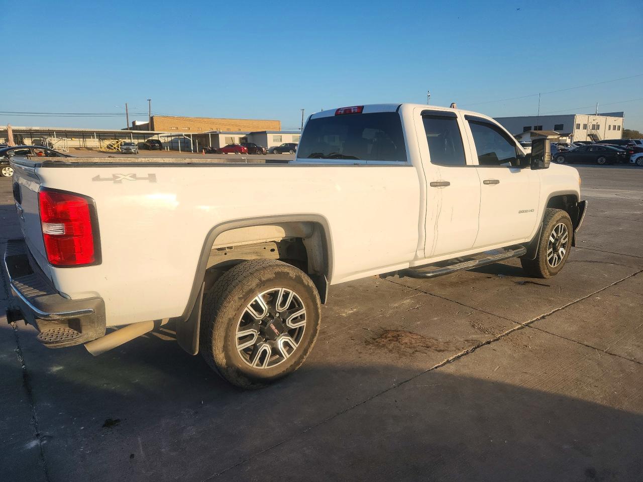 2015 Gmc Sierra K2500 Heavy Duty White vin: 1GT22XEG9FZ100247