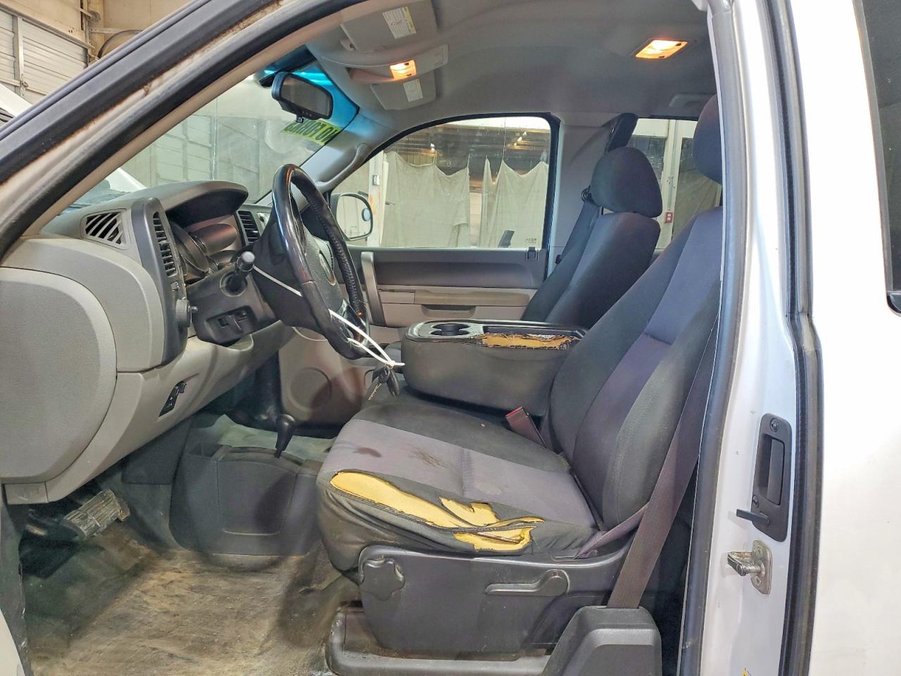 2013 Gmc Sierra K2500 Heavy Duty White vin: 1GT22ZC89DZ235359