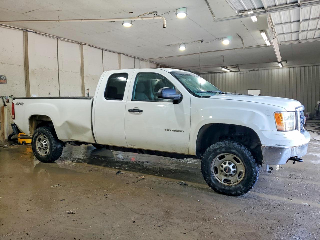 2013 Gmc Sierra K2500 Heavy Duty White vin: 1GT22ZC89DZ235359