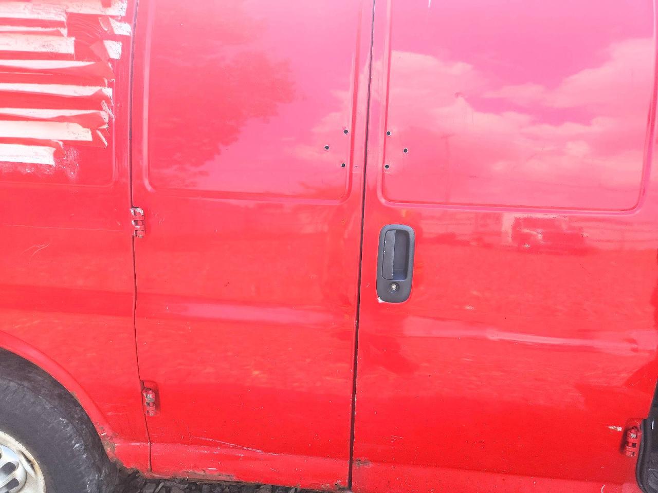 2010 Gmc Savana G3500 Red vin: 1GT2GTAG3A1114751