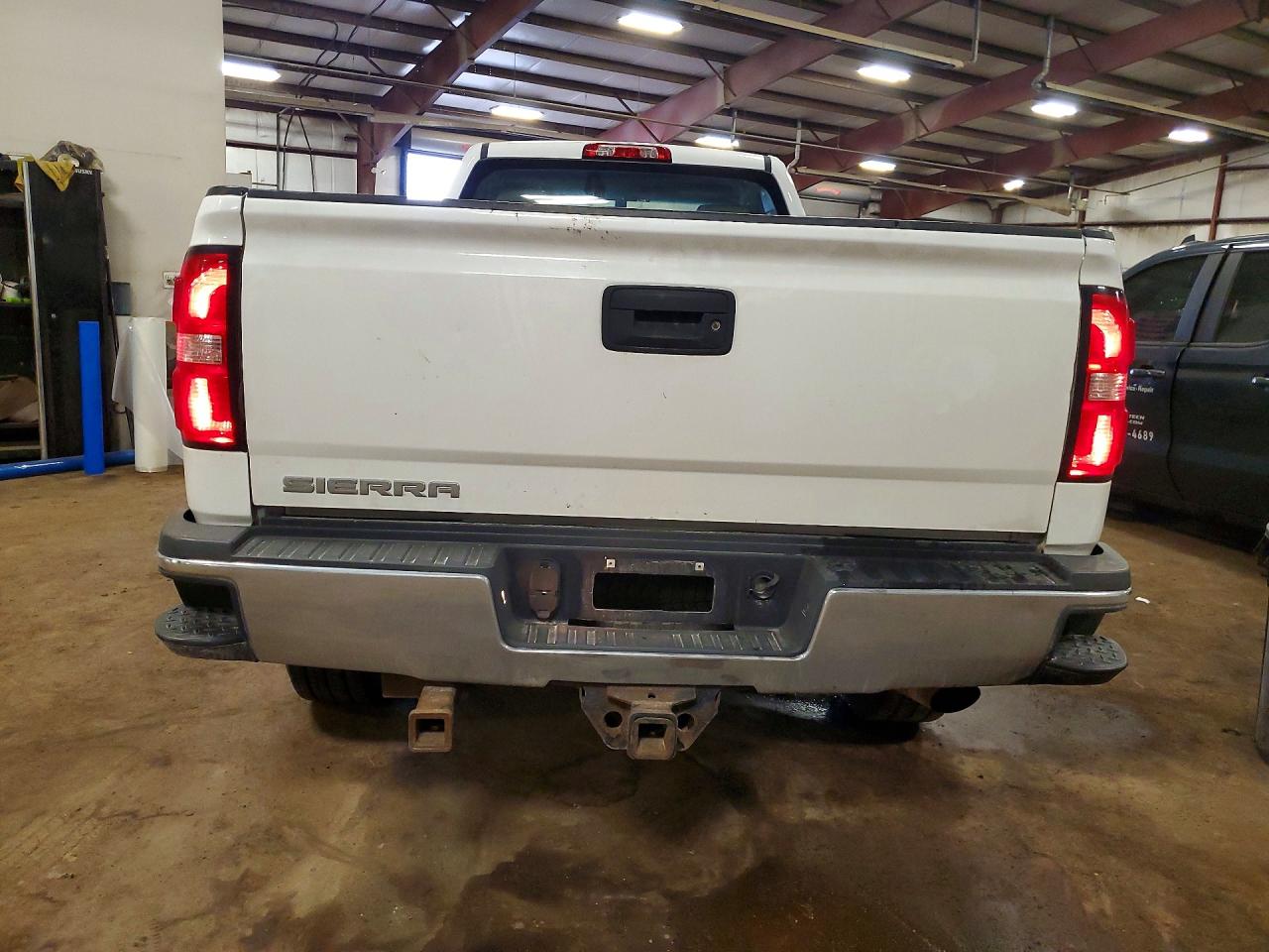 2015 Gmc Siera White vin: 1GT311CG0FZ506313