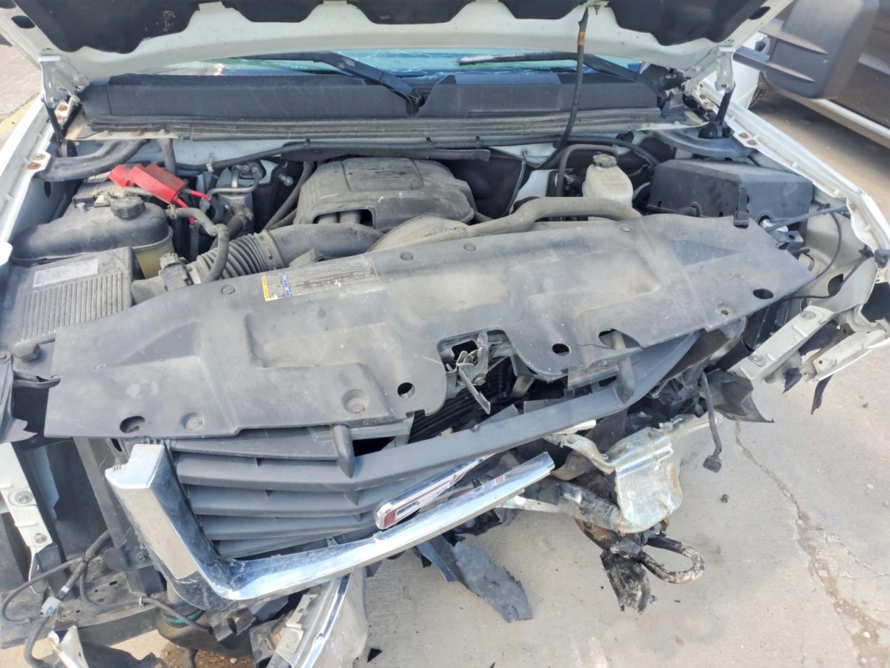 2010 Gmc Sierra K2500 Heavy Duty White vin: 1GT3KZBG2AF110181