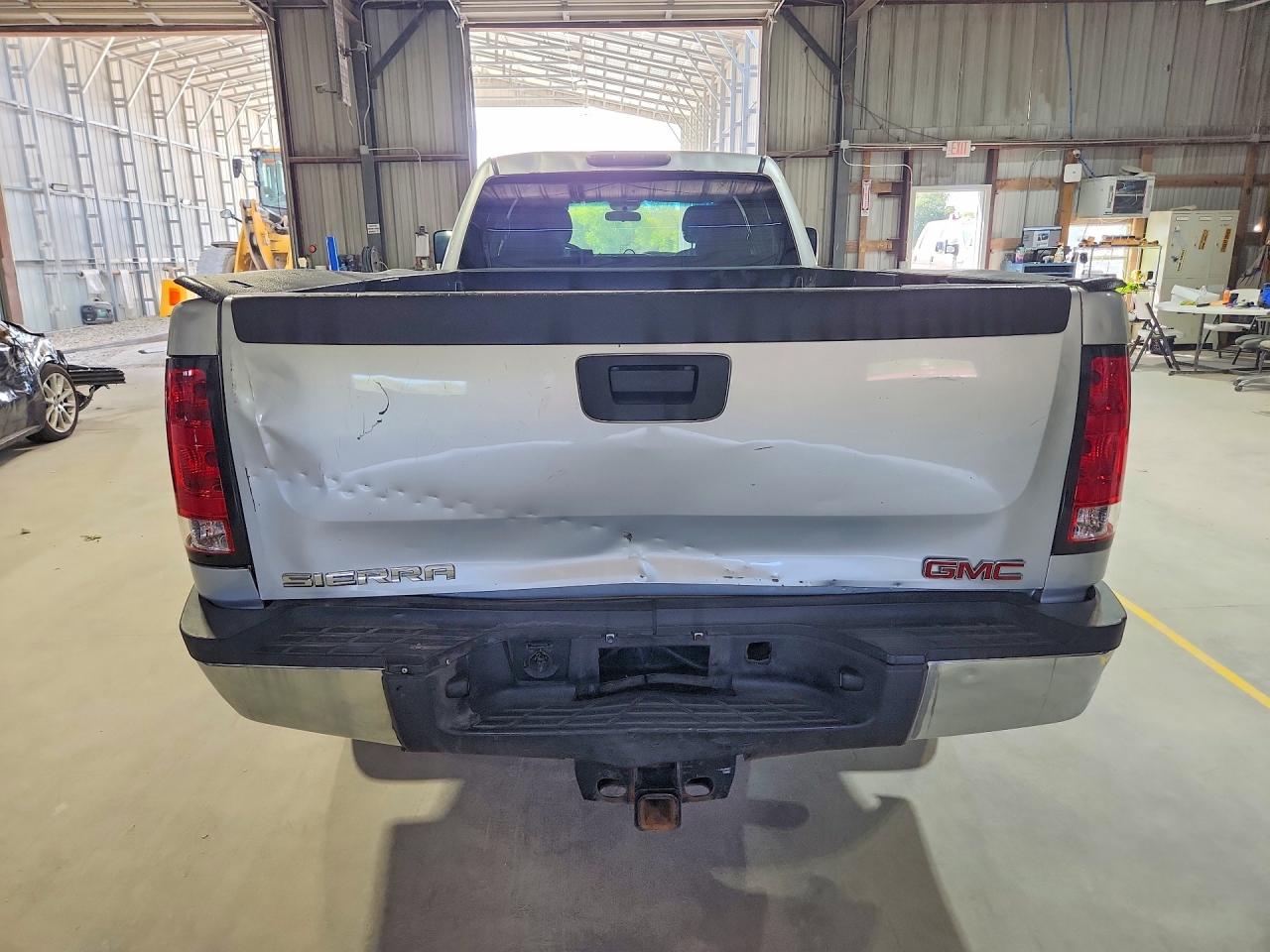 2013 Gmc Sierra 3500hd Gray vin: 1GT422C82DF143754