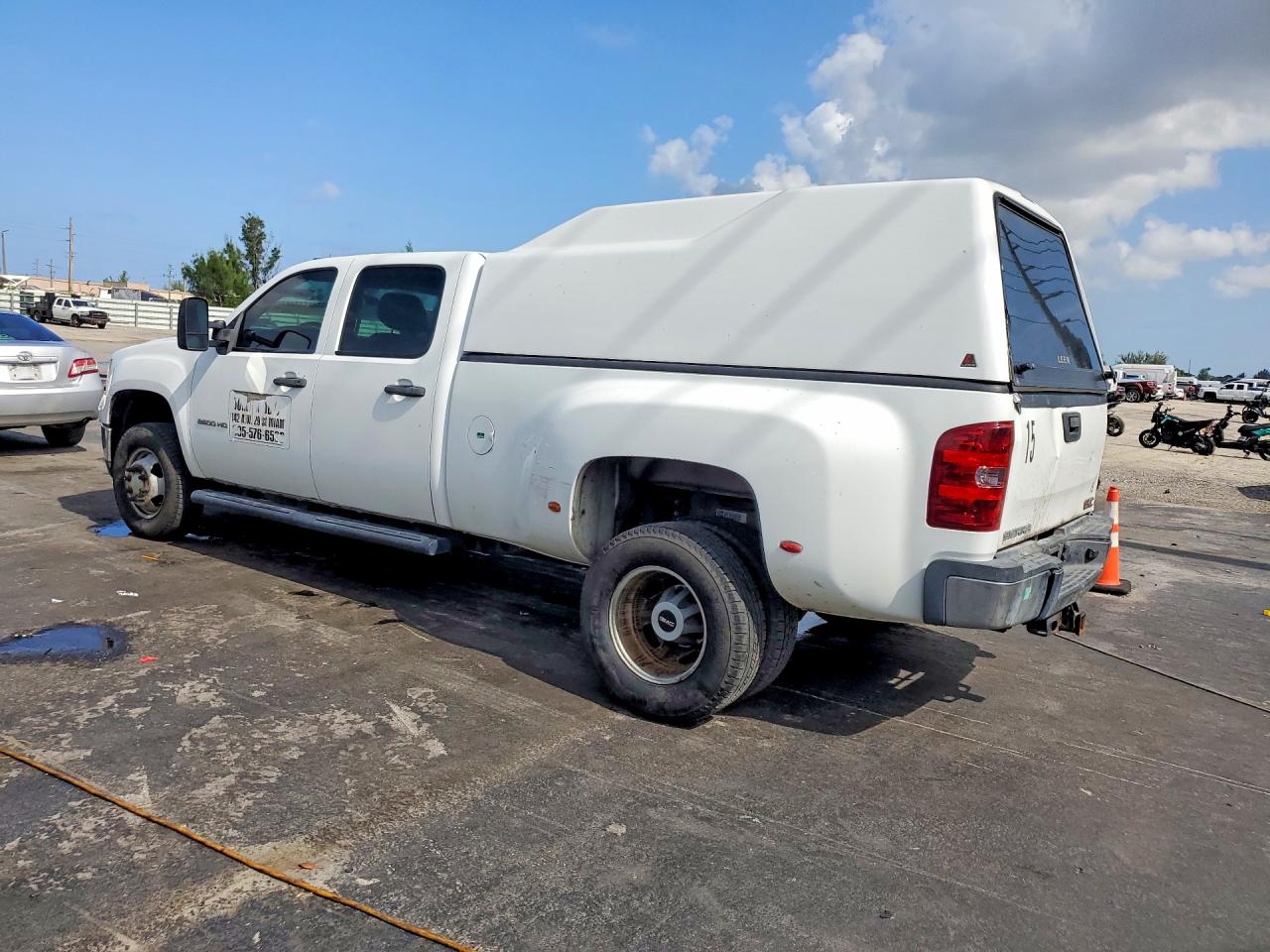 2013 Gmc Sierra K3500 White vin: 1GT422C86DF117691