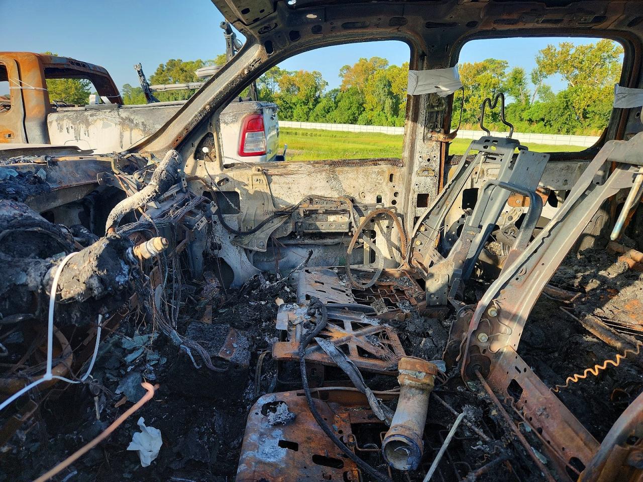 2011 Gmc Sierra K3500 Sle Белый vin: 1GT423C83BF115089