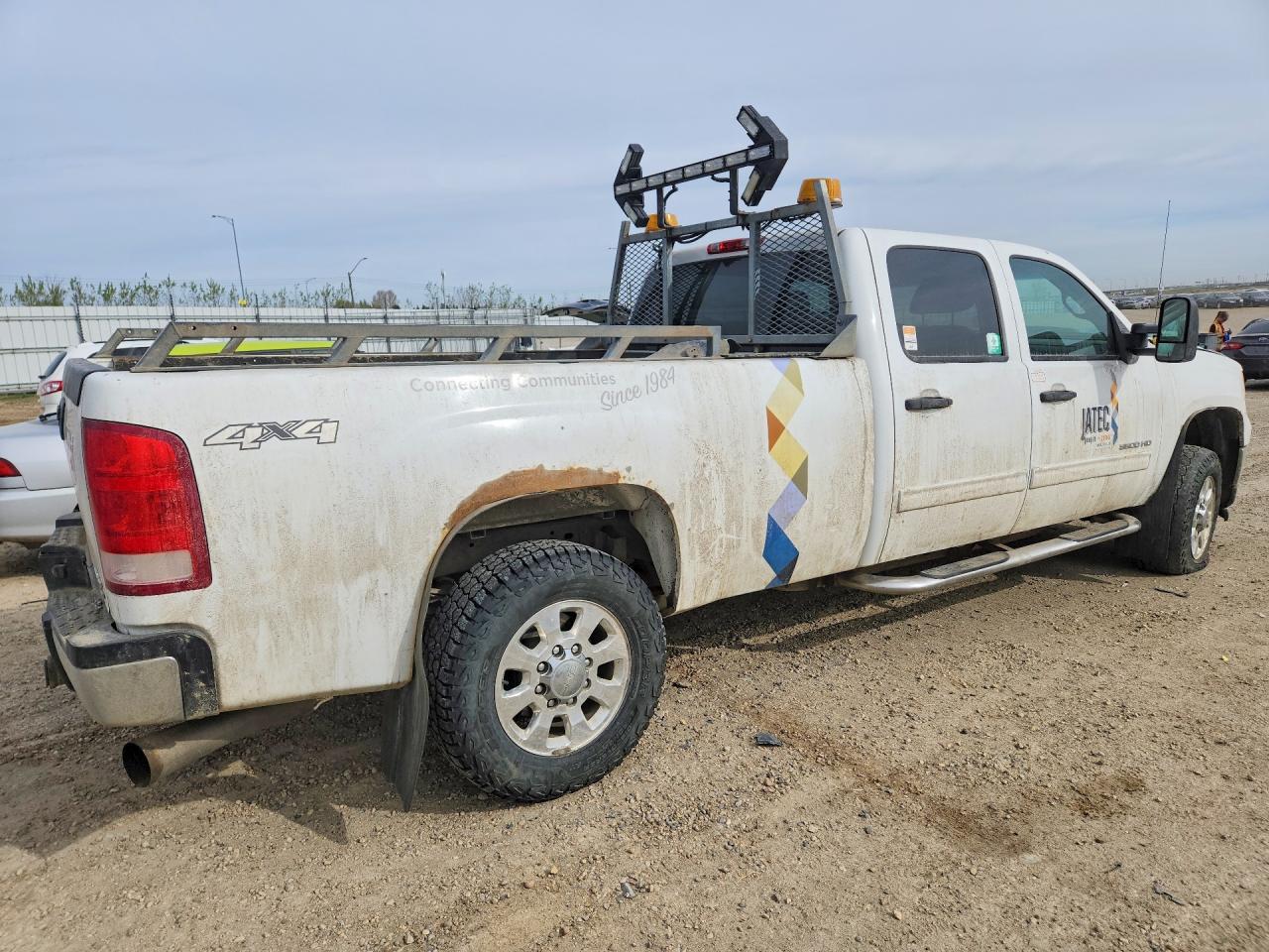2013 Gmc Sierra K3500 Sle White vin: 1GT423C83DF197165