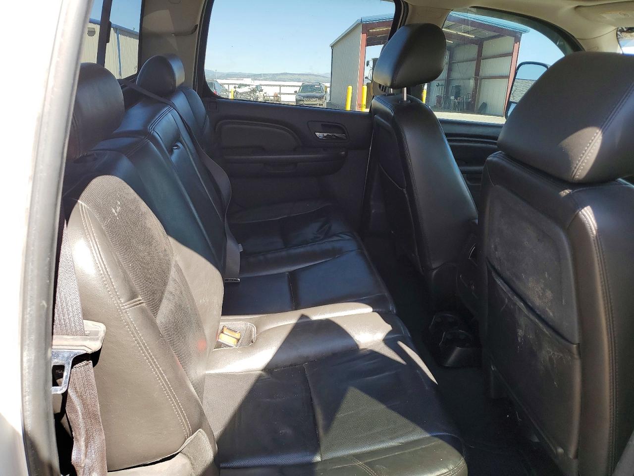2011 Gmc Sierra K3500 Denali White vin: 1GT426C85BF150251