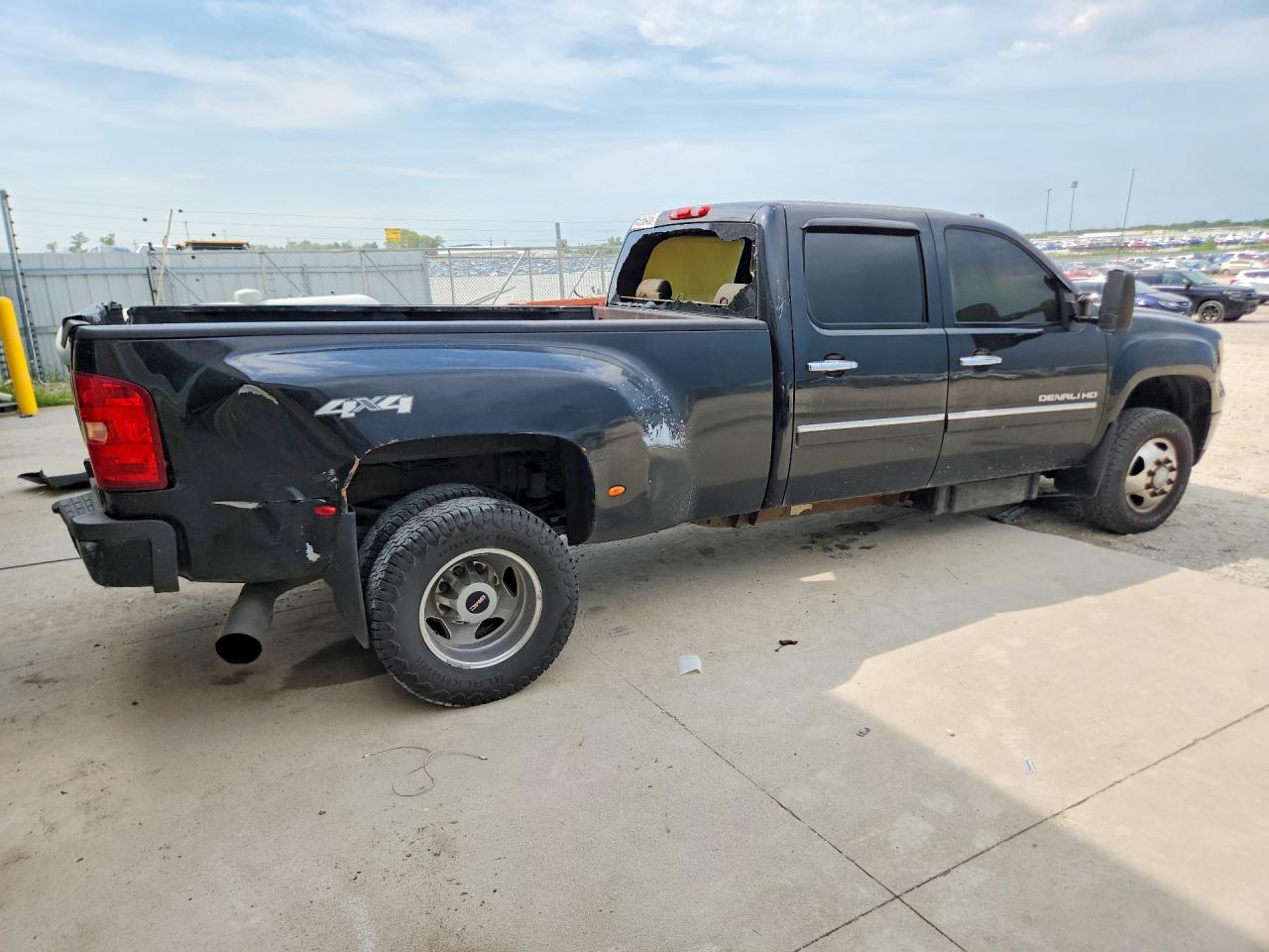 2013 Gmc Sierra K3500 Denali Black vin: 1GT426C85DF140709