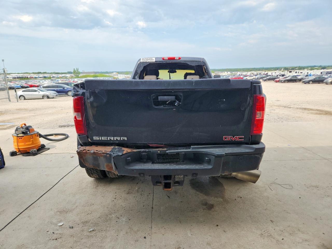 2013 Gmc Sierra K3500 Denali Black vin: 1GT426C85DF140709
