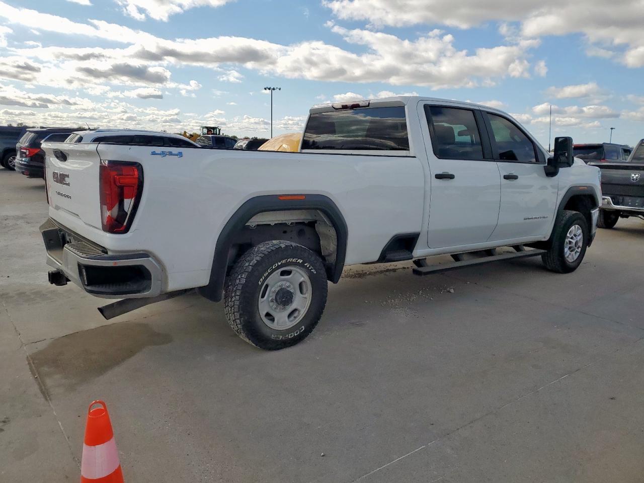 2021 Gmc Sierra K2500 Heavy Duty White vin: 1GT49LE78MF238177