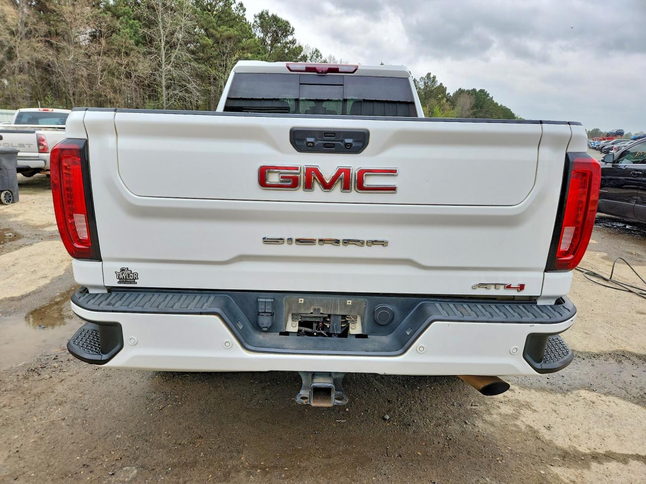 2023 Gmc Sierra K2500 At4 White vin: 1GT49PE75PF165782