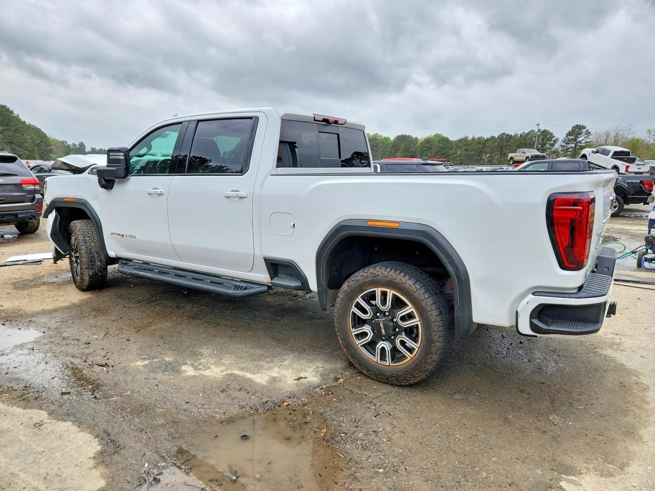 2023 Gmc Sierra K2500 At4 White vin: 1GT49PE75PF165782