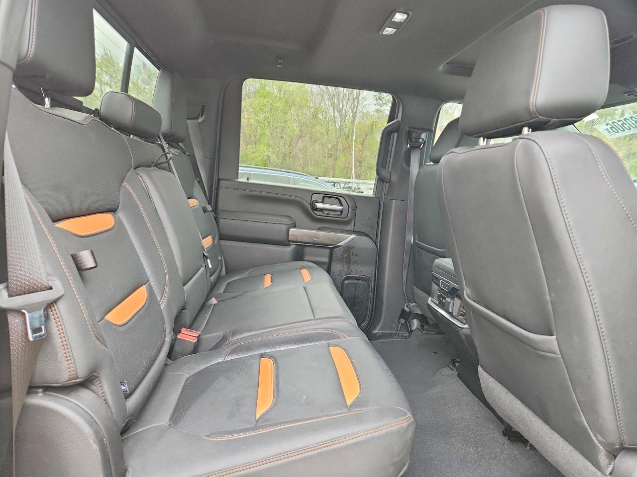 2023 Gmc Sierra K2500 At4 White vin: 1GT49PE75PF165782